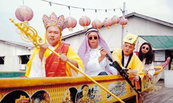 黃明志擅長操作爭議，多次對抗大馬政府被逮，甚至因拍攝〈Oh My God〉嘲諷宗教，遭到宗教團體抗議，還拉玖壹壹一起下水。（翻攝自黃明志youtube）