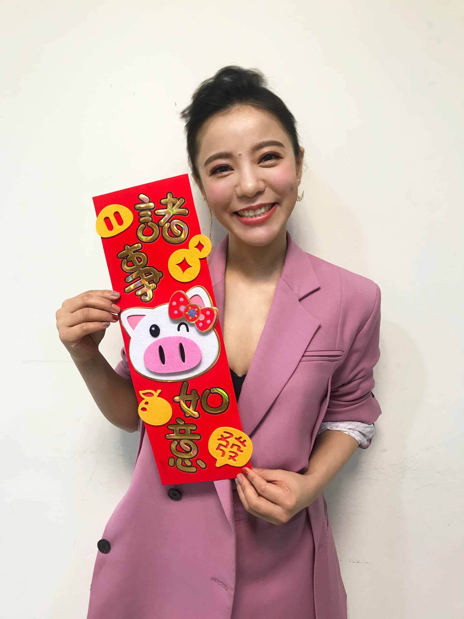農曆年《搭錯車》將在加拿大演出，丁噹提前跟家人過年。（相信音樂提供）