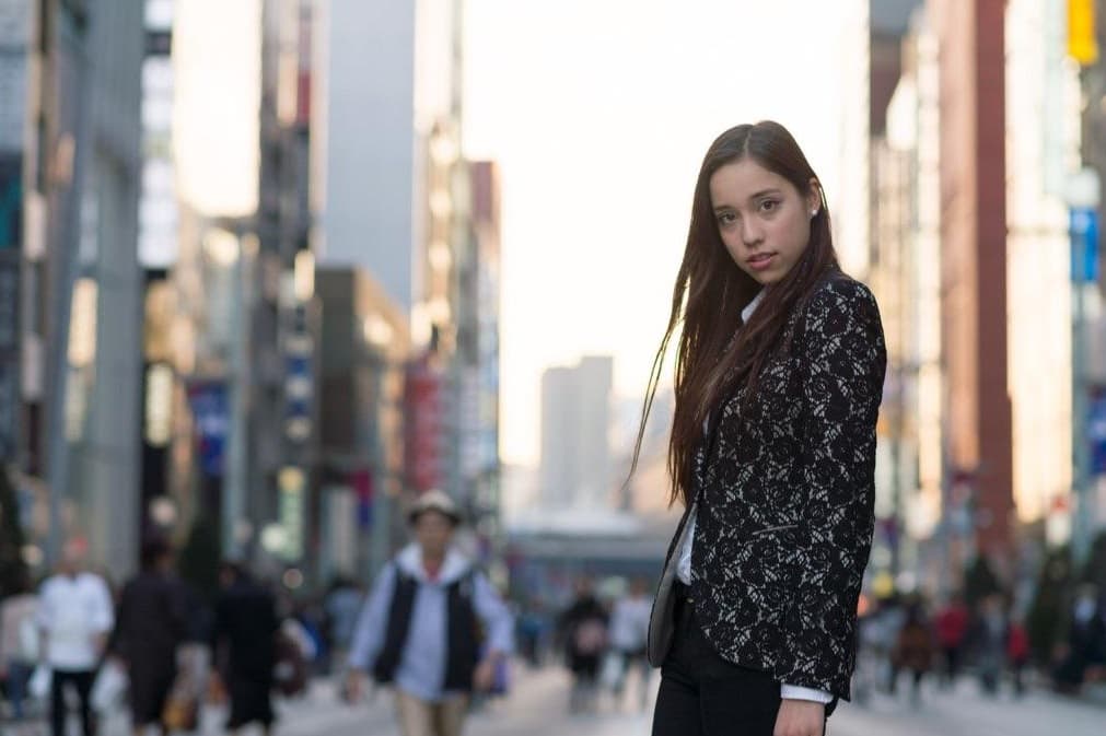 岩澤直美年僅23歲，精通5國語言，目前是公司的代表董事。（擷取自岩澤直美推特）