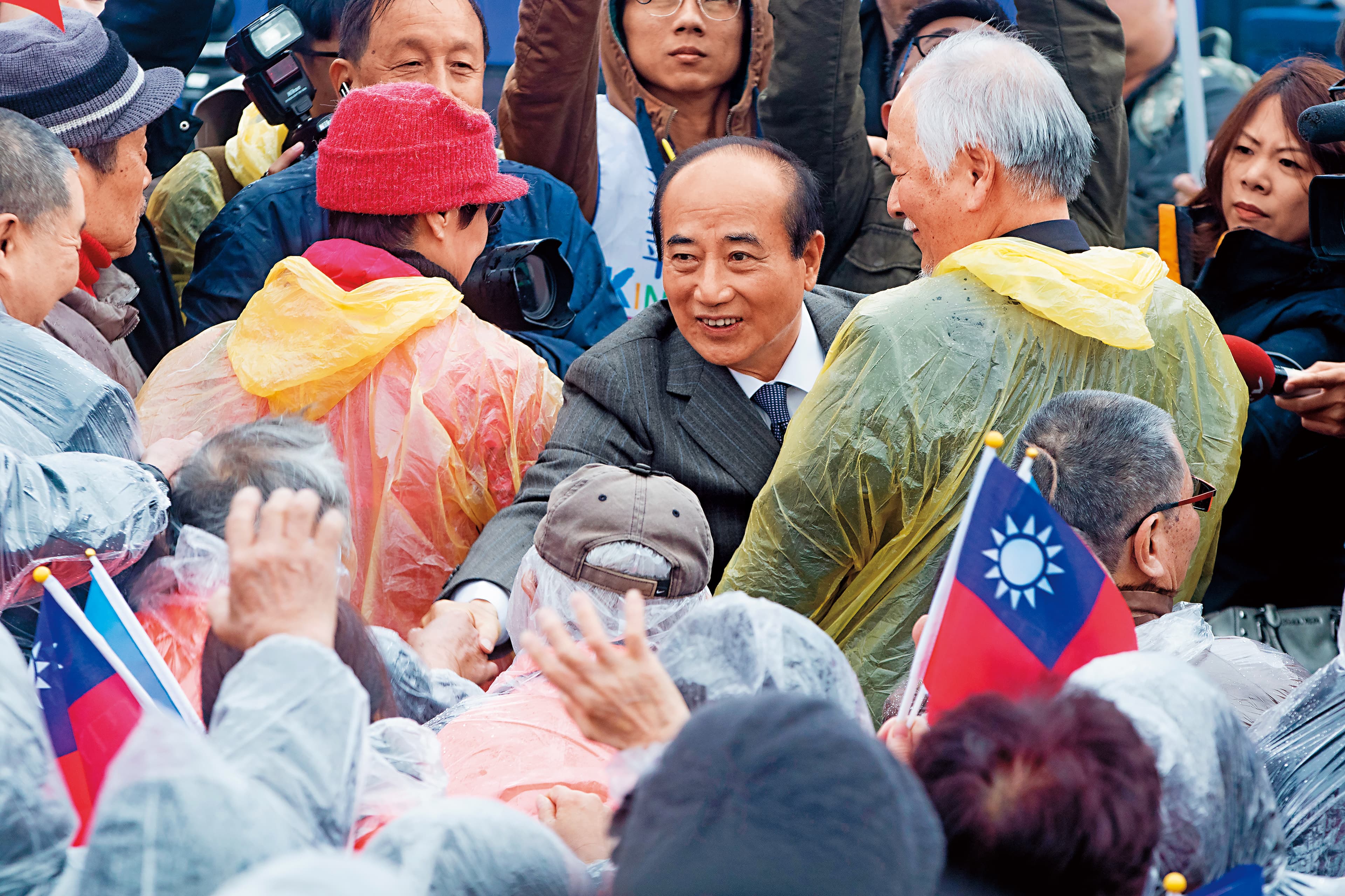從政40多年，王金平參選大會上除了展現深厚人脈，更有高雄路竹鄉親和支持王金平的黨代表壯大聲勢。