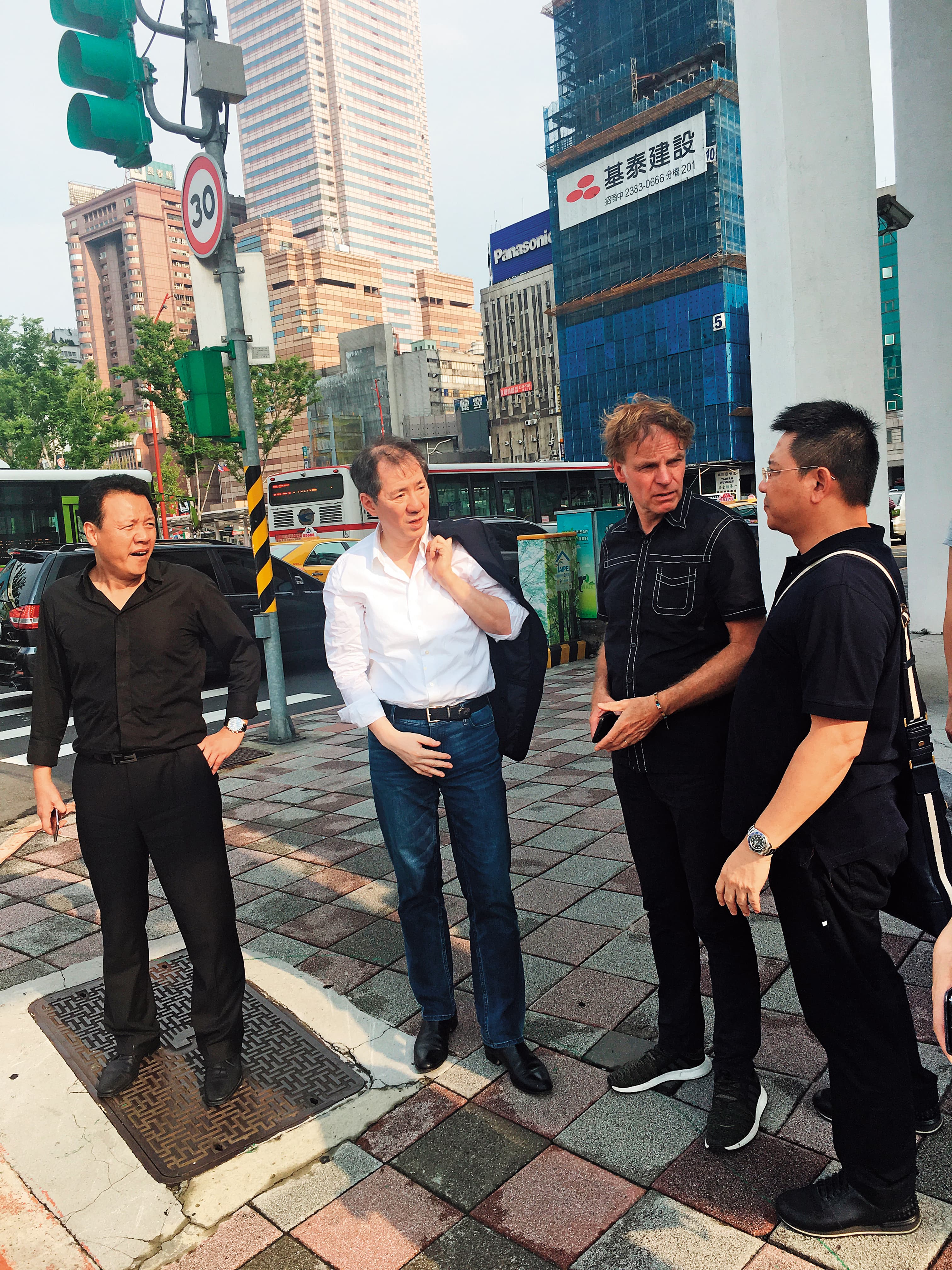 于品海為雙子星案每月至少來台1次，曾數次至台北車站進行場勘。（南海控股提供）