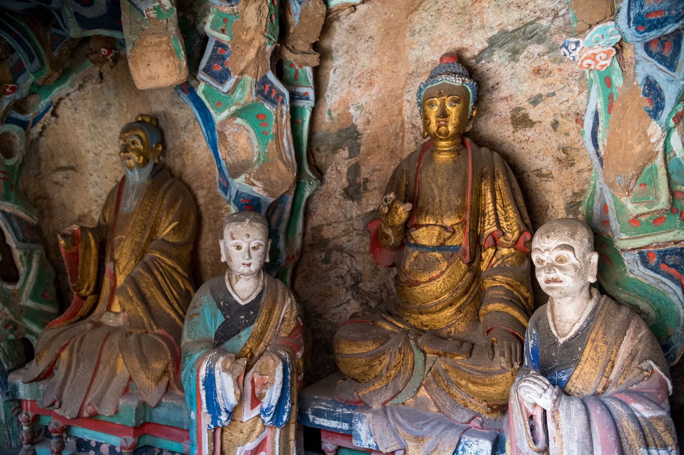 懸空寺擁有數十個樓閣殿宇，為少見佛、道、儒三教合一寺廟。