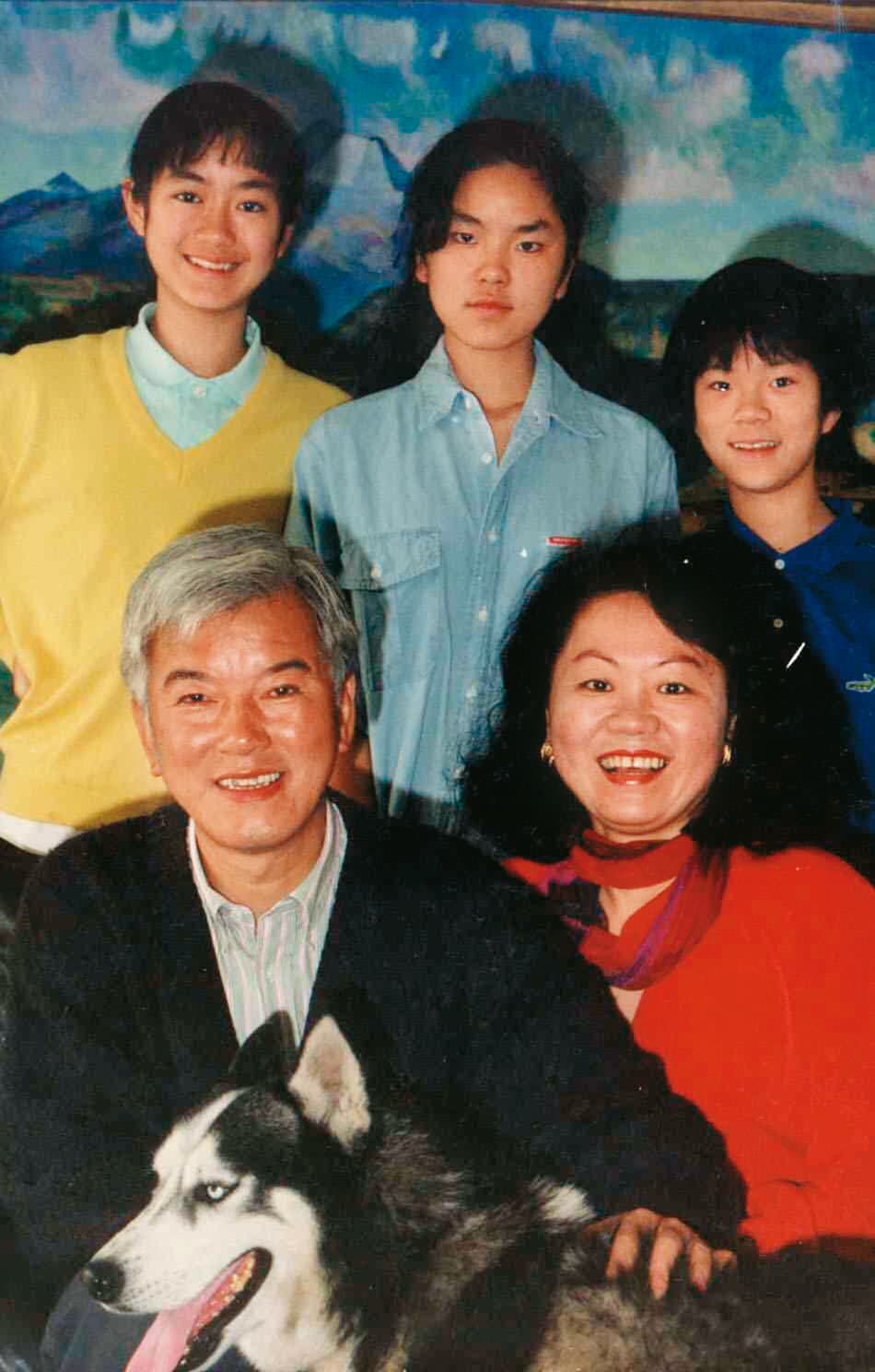 陳郁秀和盧修一育有2女1子，2個女兒也是演奏家，兒子則是律師。（陳郁秀提供）