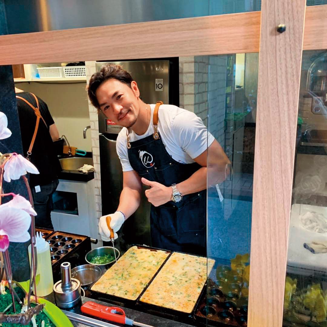 夢多近期接連開了2家章魚燒店，生意不錯，常有粉絲上門光顧。（翻攝自夢多IG）