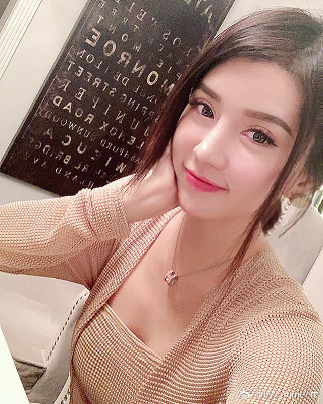 By2的Yumi被爆與賭王兒相戀，還與肌肉上夜店。（翻攝Yumi微博）