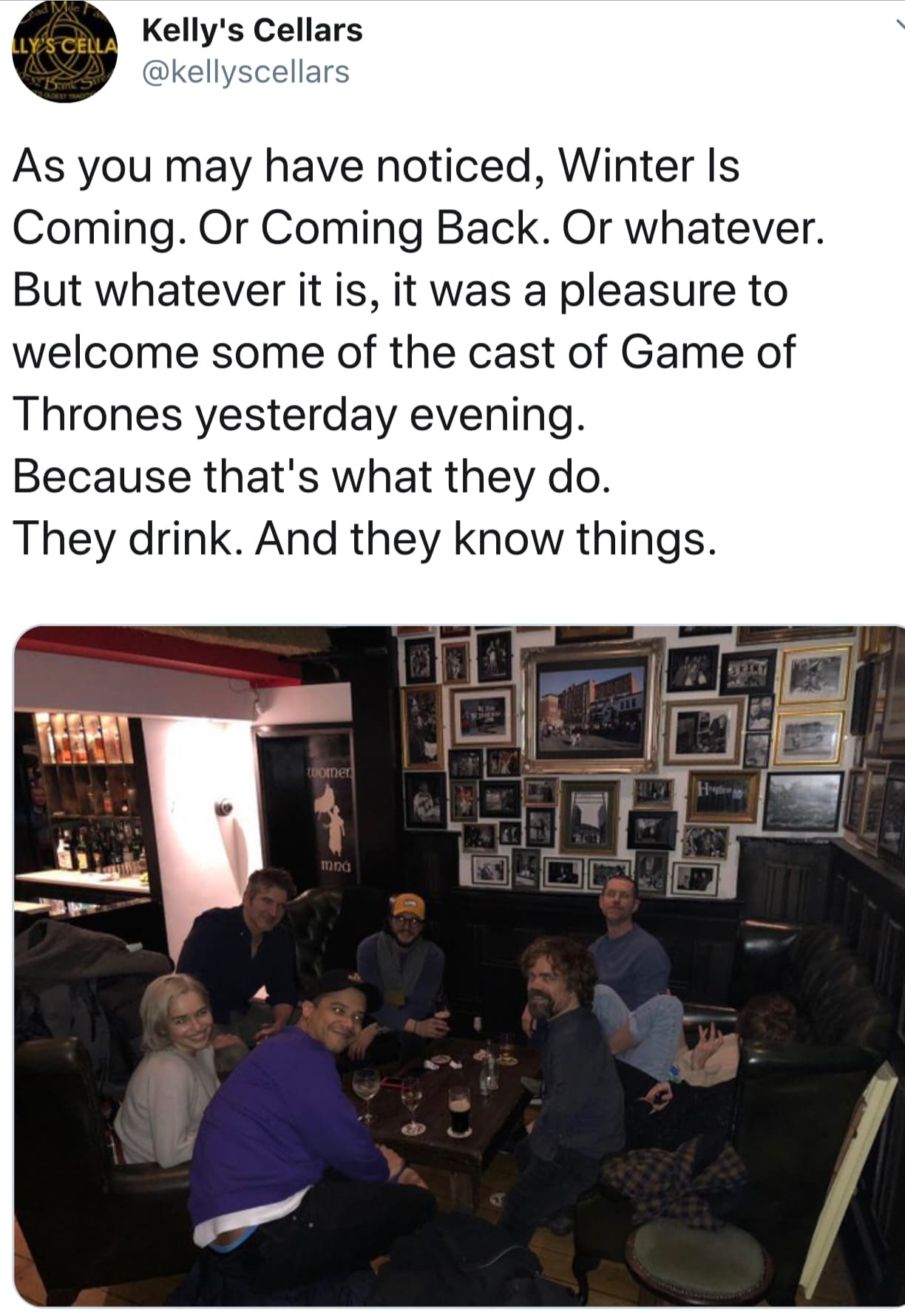 《冰與火之歌：權力遊戲》演員在戲外曾到Kelly's Cellars喝一杯。（翻攝自Kelly's Cellars 官方twitter）