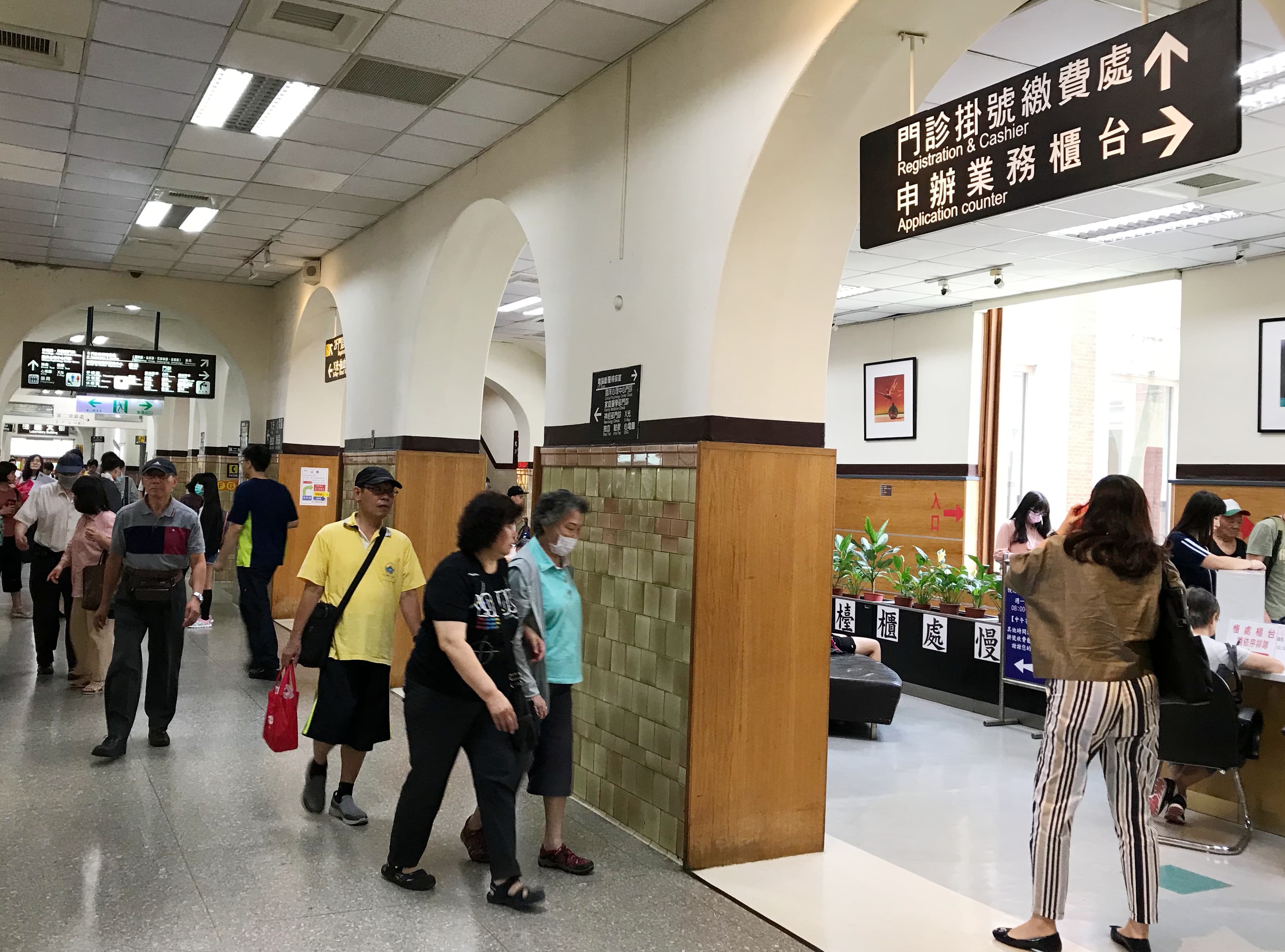 由台大醫院代為培訓的200多人將轉往台大癌醫任職，但因為無法擴大營業，人員充滿不確定感。