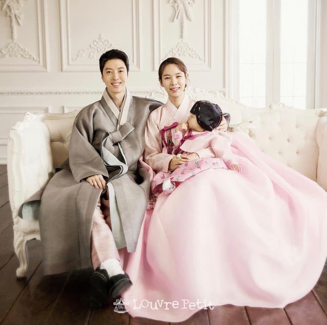 李東健與趙胤熙結婚育有1女,家庭生活幸福。(網路圖片)