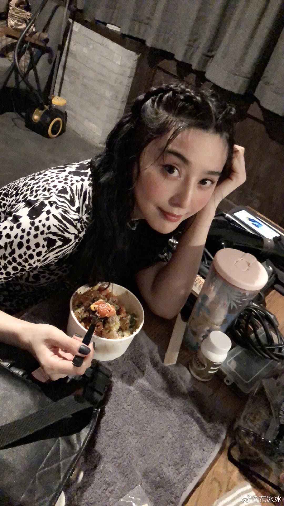 命理老師透露范冰冰前世就是個貪得無厭的女子。（翻攝自范冰冰微博）