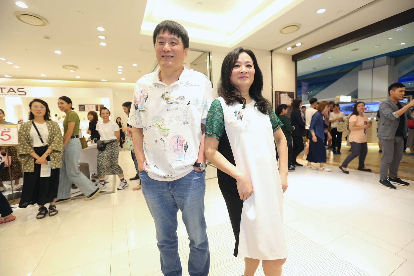 羅智先、高秀玲夫妻感情好，2人假日也一起拚事業。