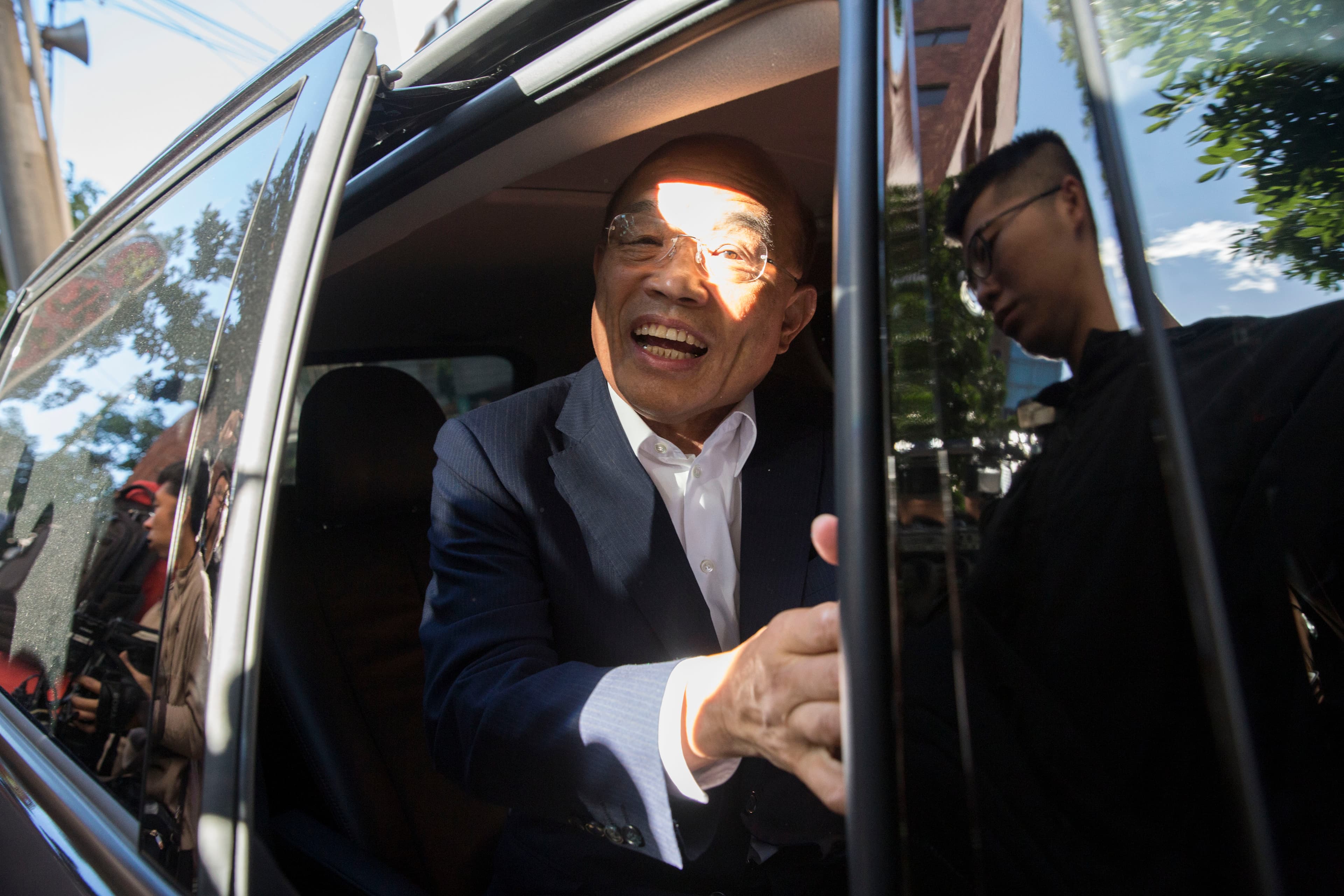 行政院長蘇貞昌昨日提出，過去柯文哲曾說連任市長後，會支持蔡英文爭取連任。
