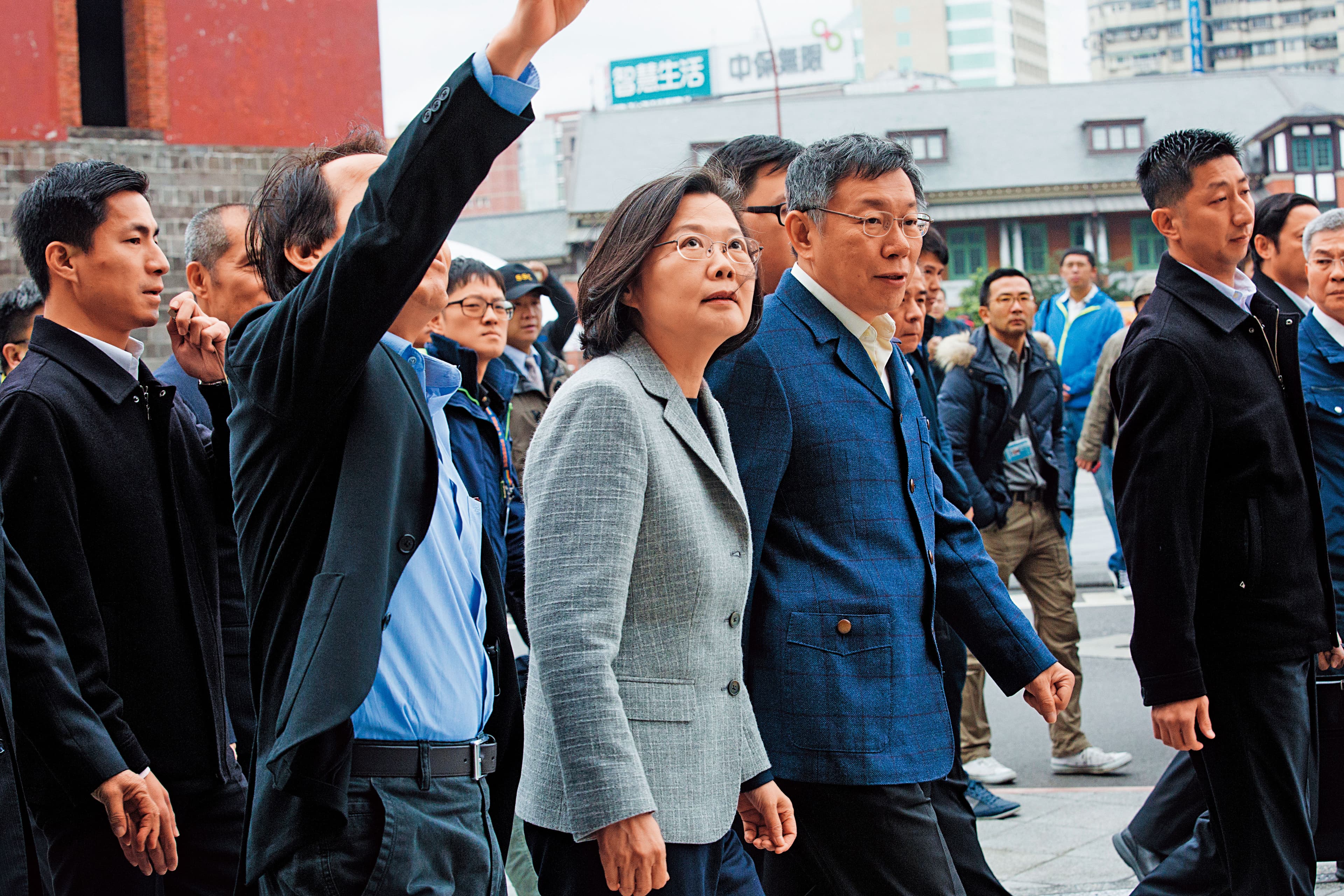 面對明年總統大選很可能是「三腳督」，韓國瑜評價柯文哲沒中心思想、蔡英文專打恐嚇牌。