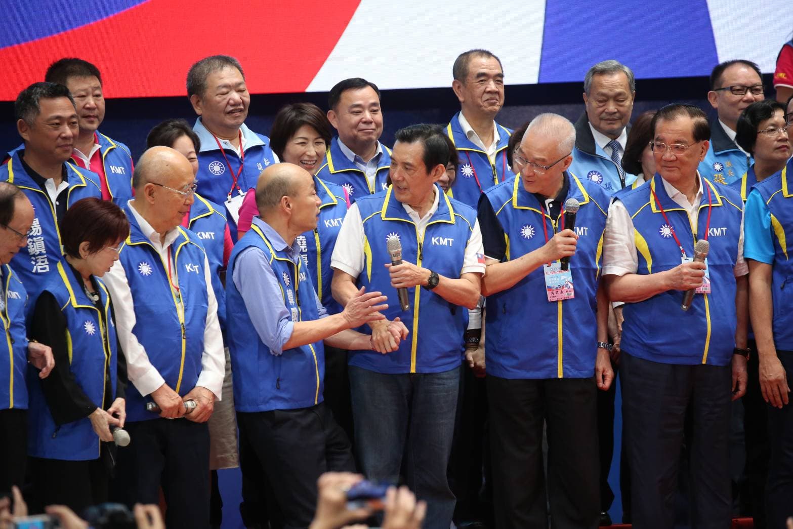 國民黨全代會今天（28日）上午登場，正式通過提名韓國瑜參選總統，黨內高層齊聚一堂。
