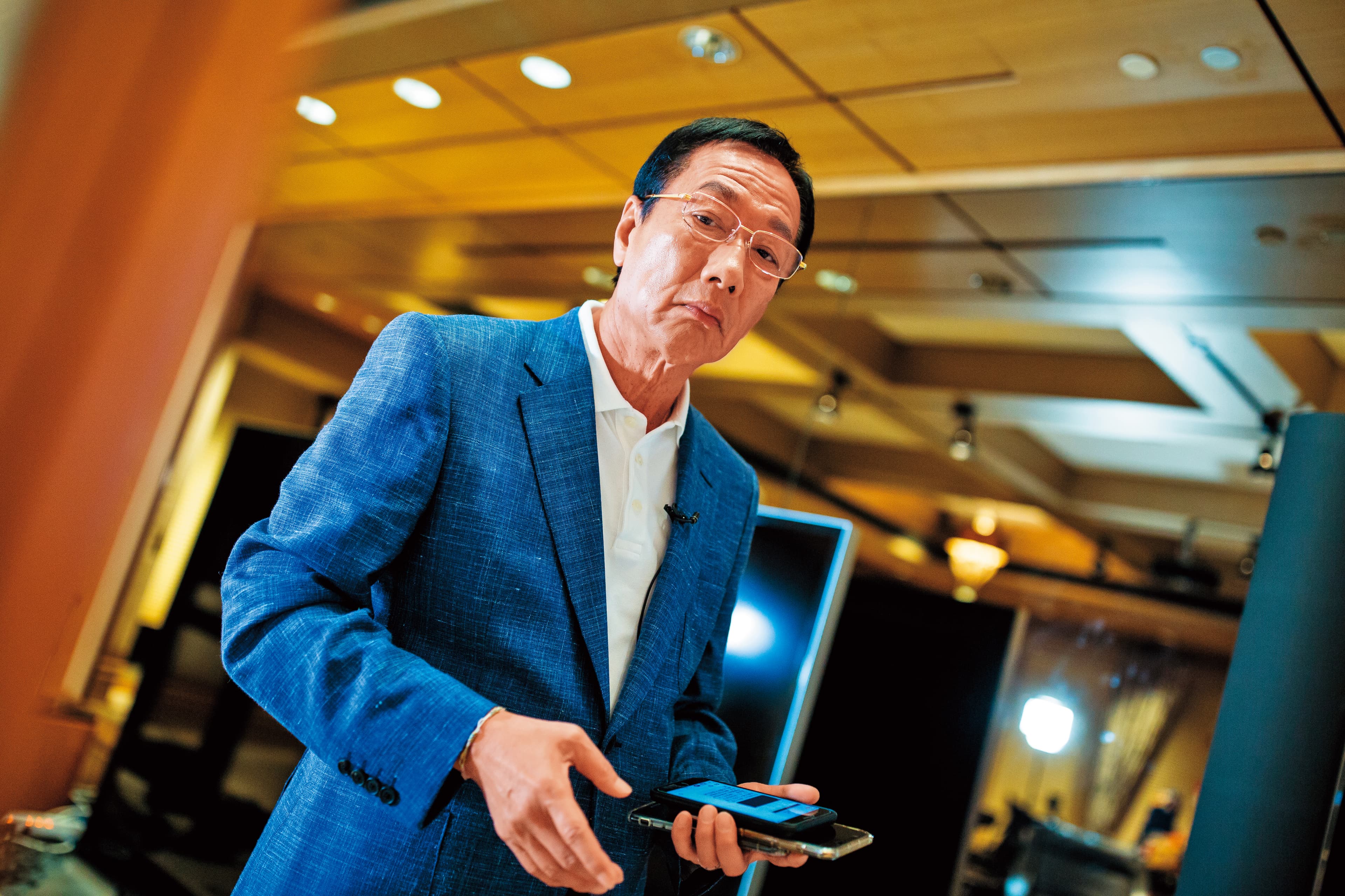 柯營預計最慢8月初安排與郭台銘碰面，待確認彼此想法後，柯參選與否可望明朗。