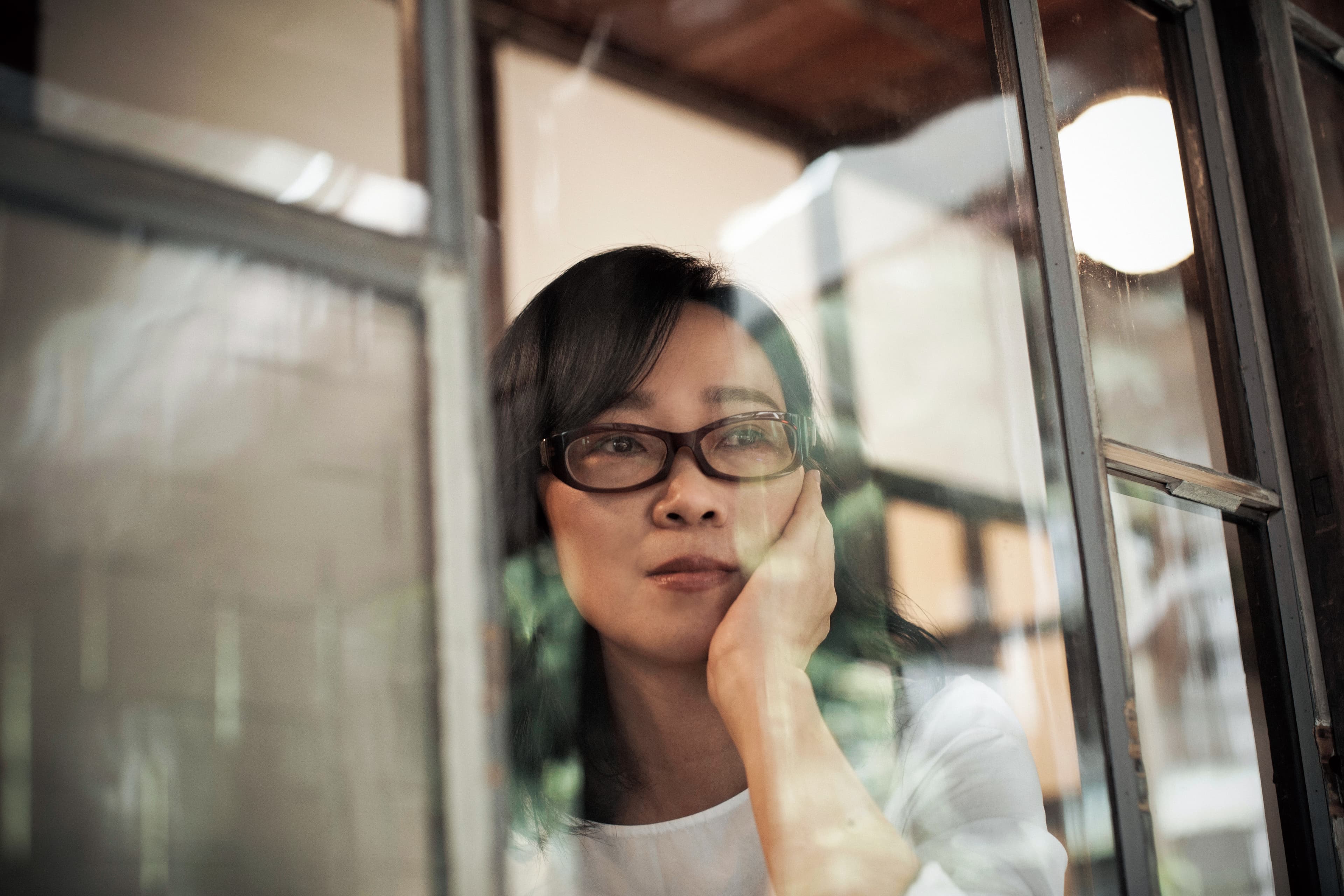 雷光夏看似寧靜，其實是個固執的人，她對音樂工作是固執的，「你堅持往下走，路就為你打開了。」