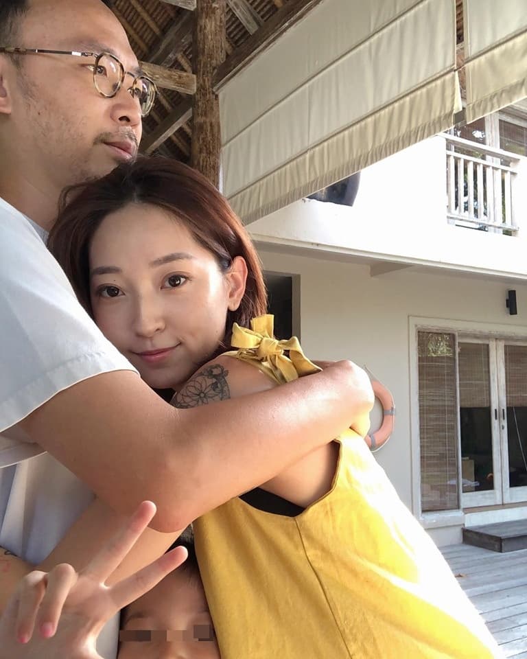  翁馨儀與張少懷結婚6年，經常在臉書曬恩愛，分享夫妻間的糗事。（翻攝自翁馨儀臉書）