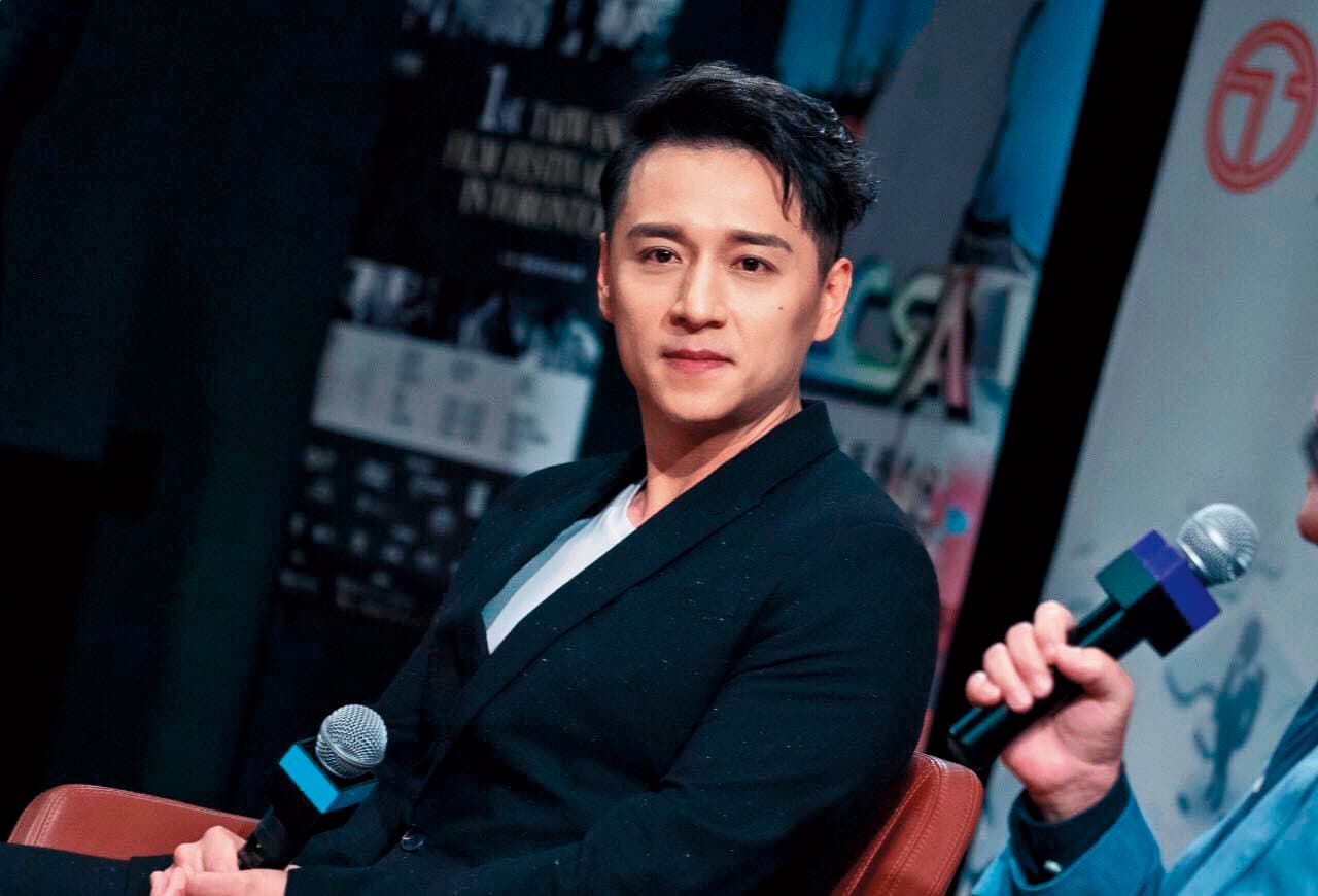 鄭人碩與小薰穩交中。（翻攝鄭人碩FB）