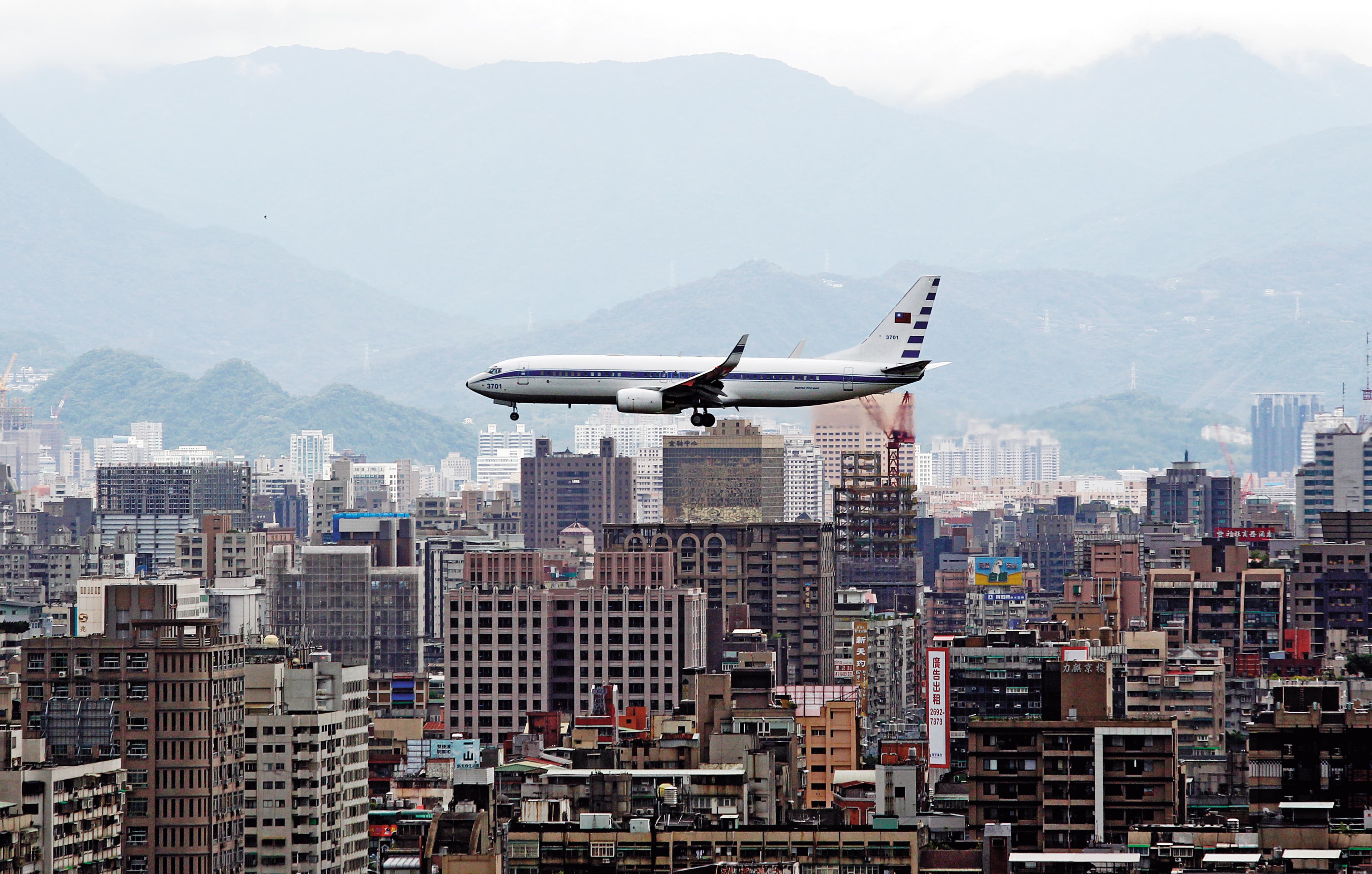 總統行政專機隸屬空軍，機齡高達19年，至今服務過扁、馬及小英3位元首。（東方IC）