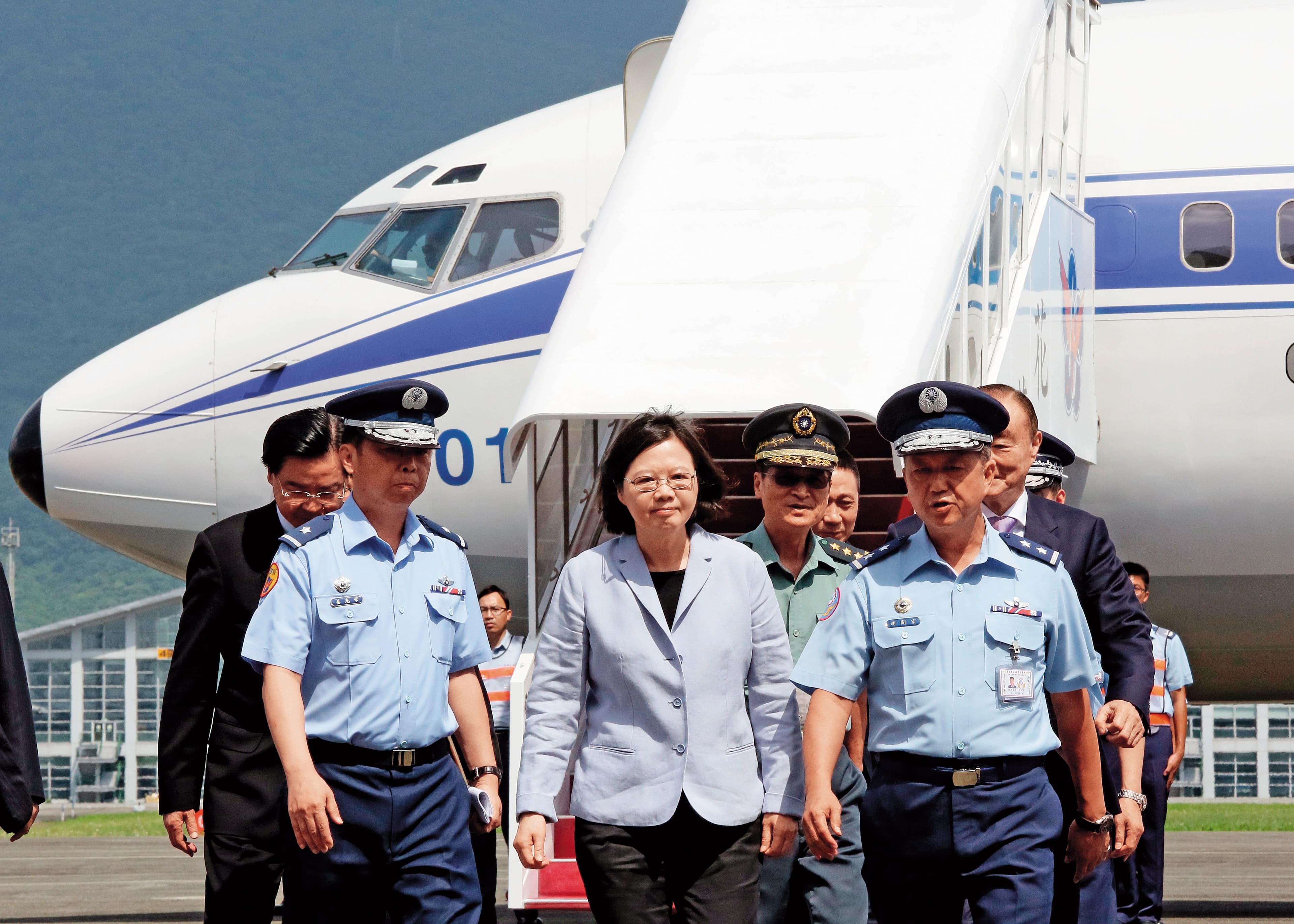 蔡英文近期出訪爆出機邊交易免稅菸，後續追查發現從馬政府時期就有了。