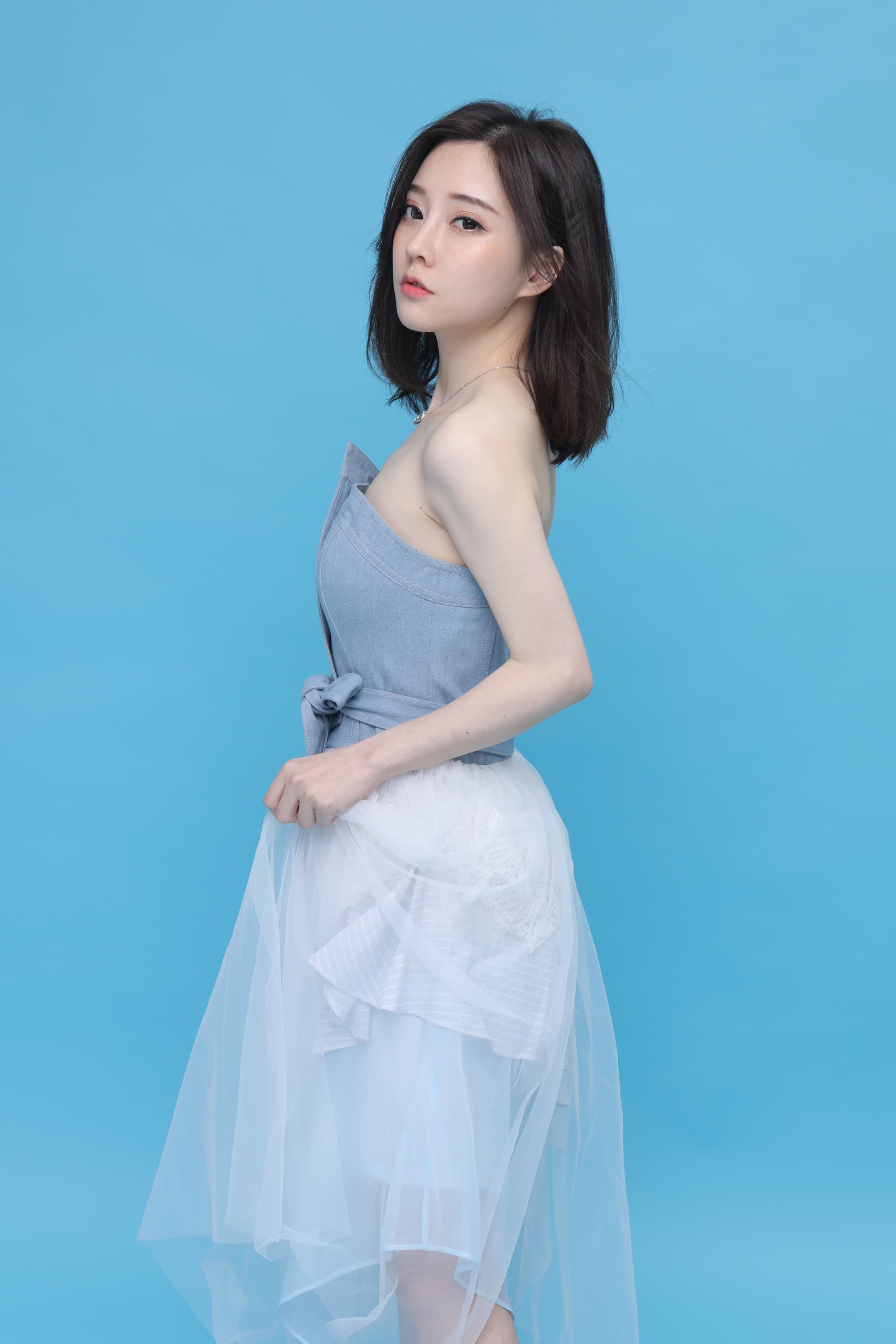 馮提莫於8月推出首張個人同名專輯《馮提莫》。（福茂唱片提供）