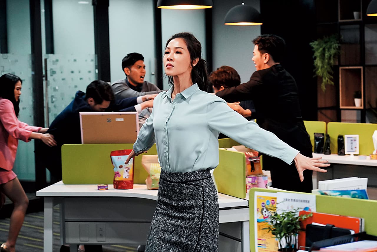 在《俗女養成記》中謝盈萱演活女魯蛇，演技大受肯定。（華視提供）