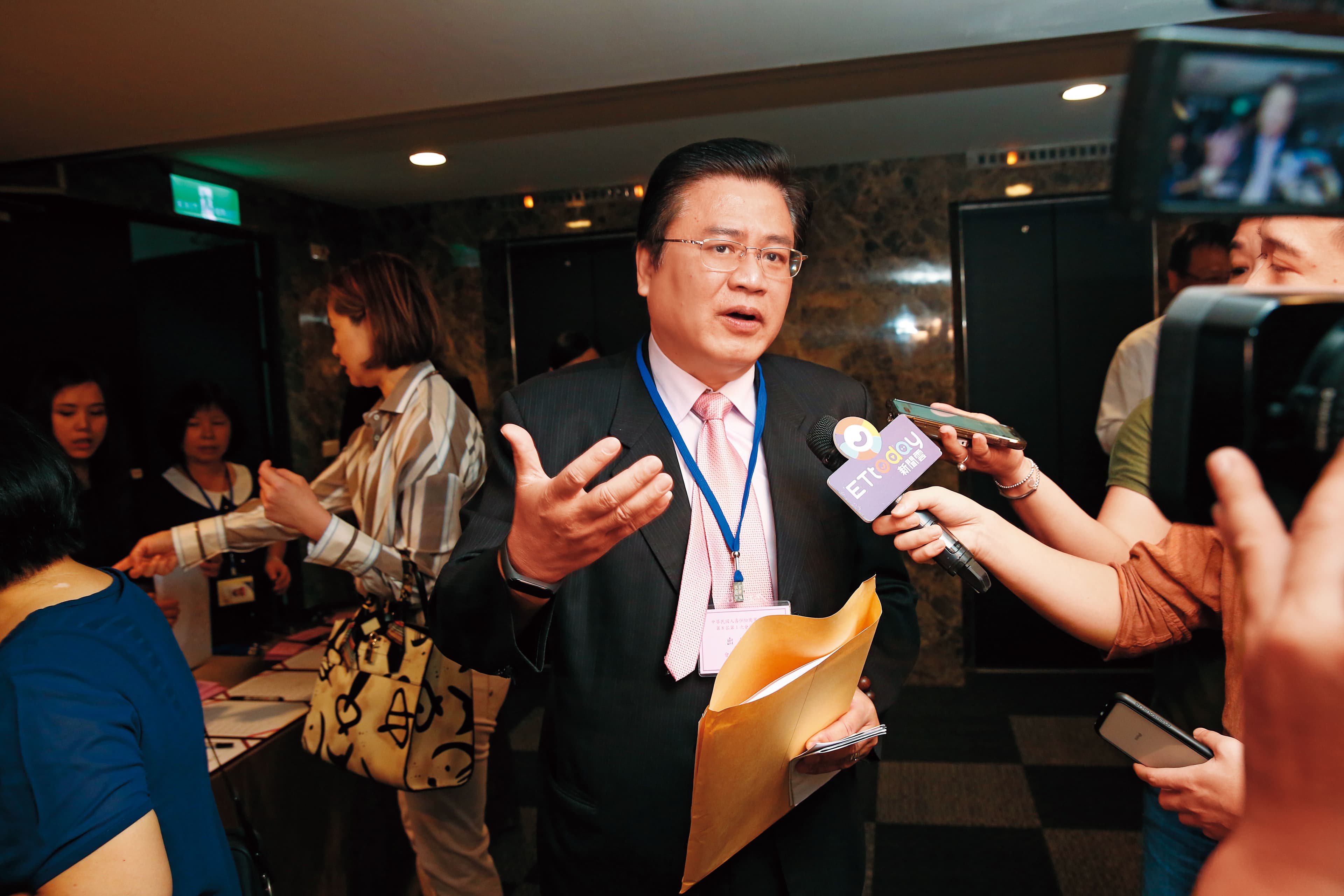 許舒博（圖）在選前出面嗆聲蔡宏圖：「真的要以德服人，不能以利服人，否則以後公會難以運作。」