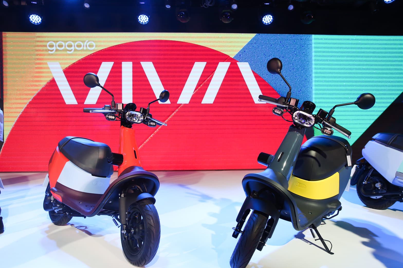 Gogoro VIVA車款配色相當活潑，超過100種配件可選購。