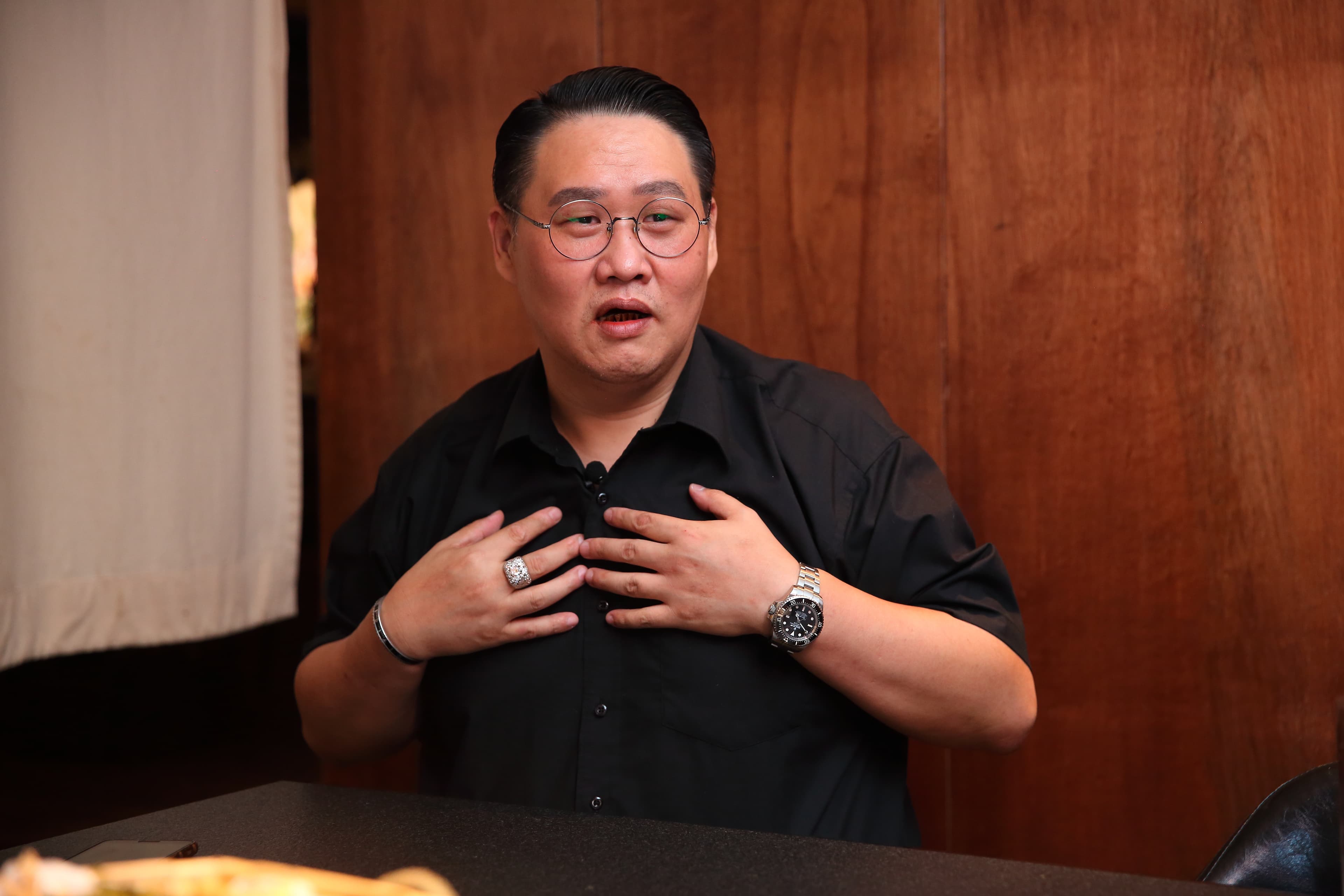 蘭小明直言，碰上貪婪的酸民惡意留言，是他在開店前始料未及的。