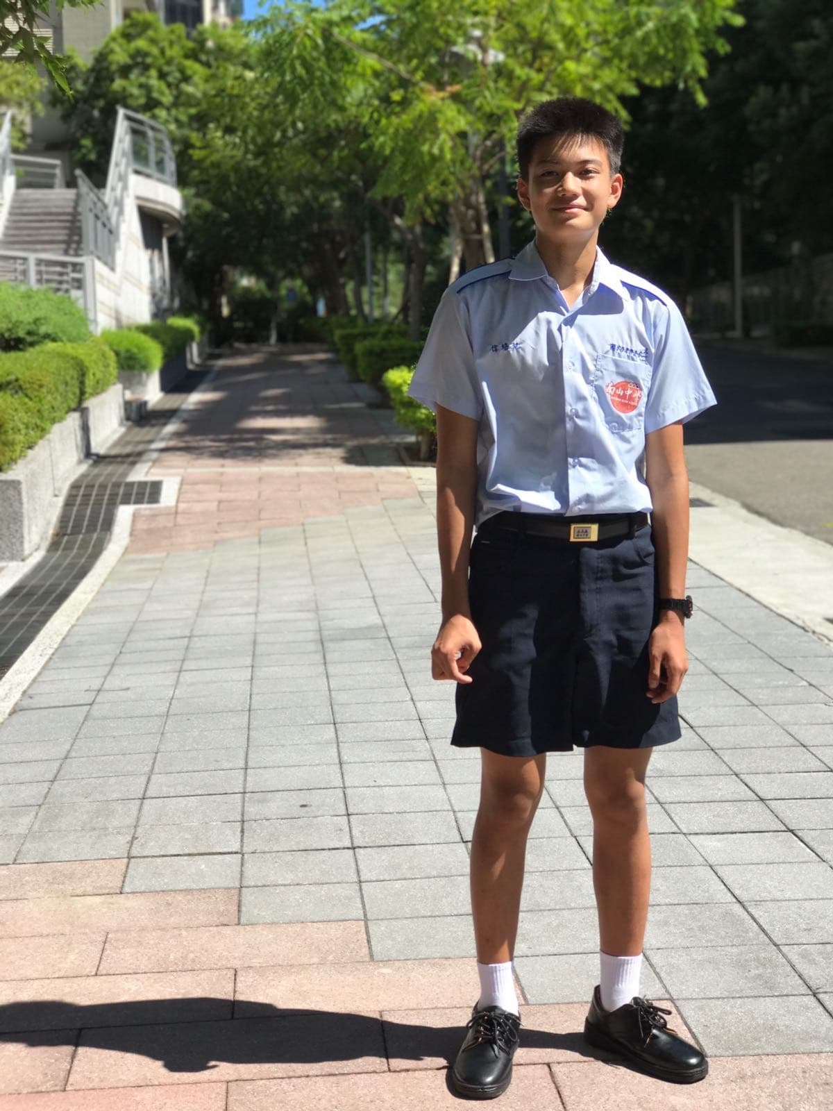 劉亮佐（左）曝父愛禮物紀錄兒子劉子銓（中）14歲第一次拍戲影像，在趙小僑（右）Youtube頻道上曝光。（阿斗工作室提供）