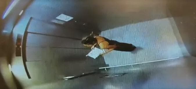 校方公布拍到陳彥霖的監視器畫面，被外界質疑影片遭剪輯。（翻攝臉書）