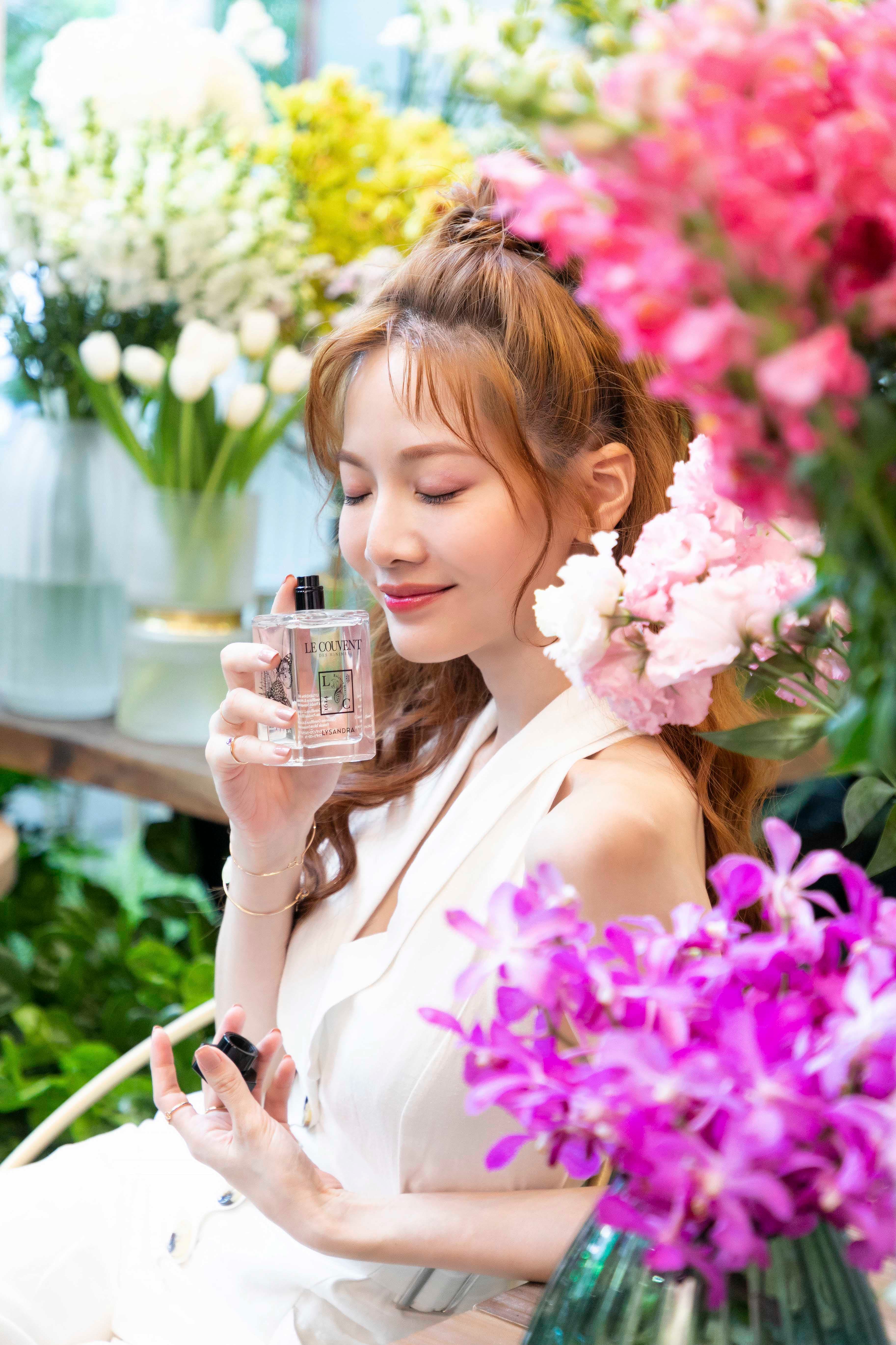 曾之喬說自己靠香味來記憶，香水很適合讓她融入角色之中。（Le Couvent des Minimes提供）