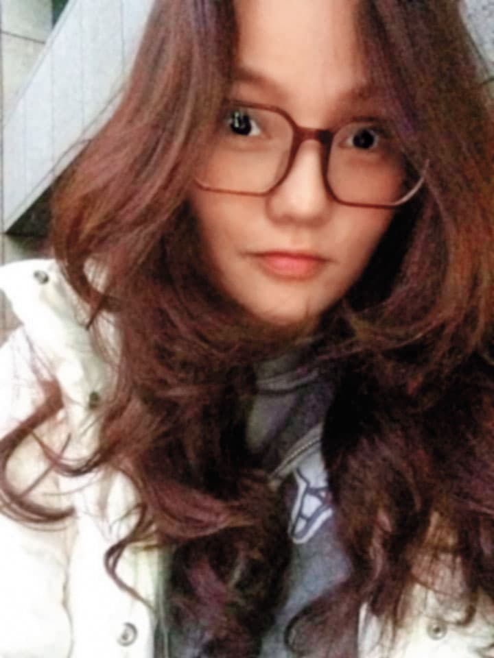 相貌清秀的胡嘉嘉曾與不少名人傳過緋聞，如今卻遭控是「霸屋蟑螂」。（翻攝胡嘉嘉臉書）