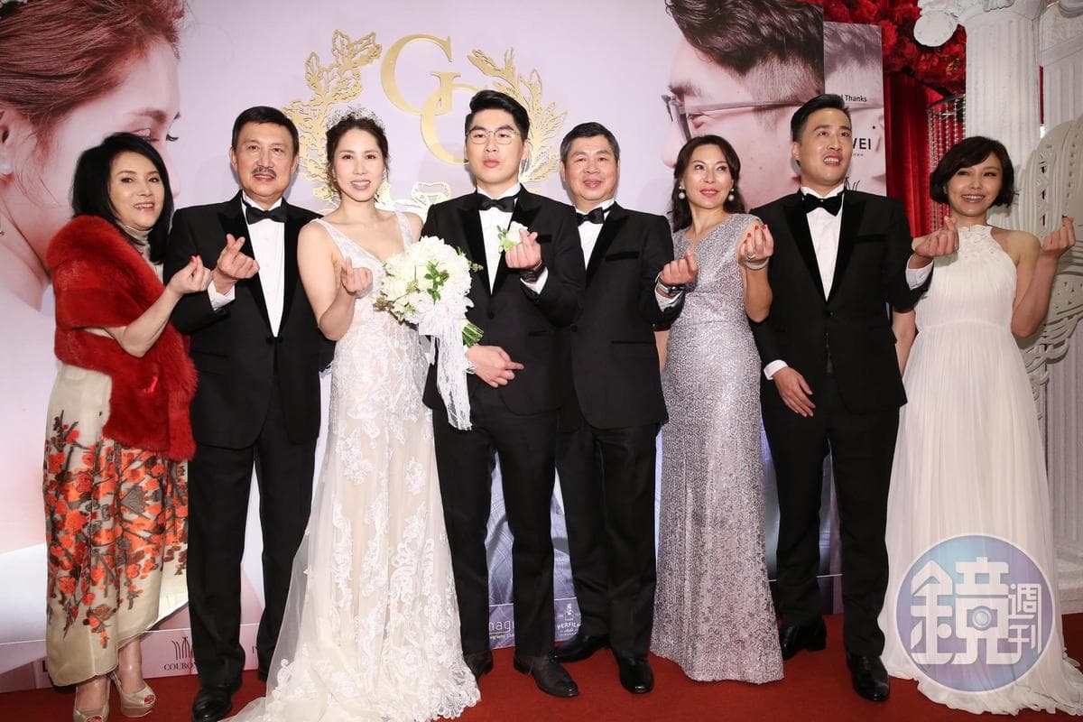 余天與李亞萍今年初才替女兒余苑綺補辦婚禮，余苑綺也在日前順利產子。