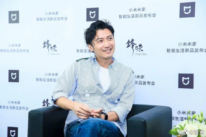 謝霆鋒自從主持美食節目後，就把生意頭腦放在美食上。（翻攝鋒味微博）