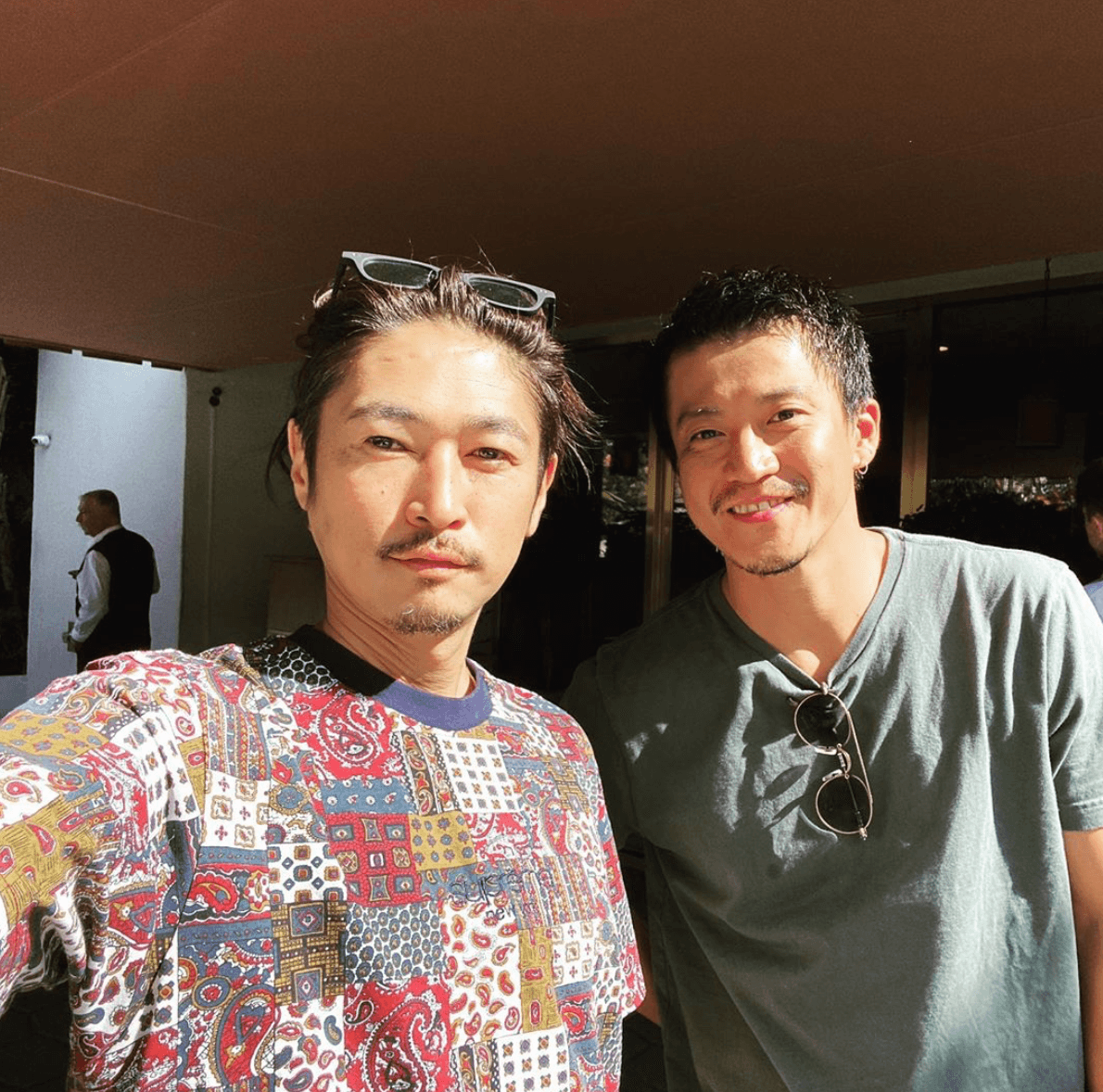小栗旬和窪塚洋介是交情多年的好友，也曾經在多部戲劇交手。（翻攝IG）
