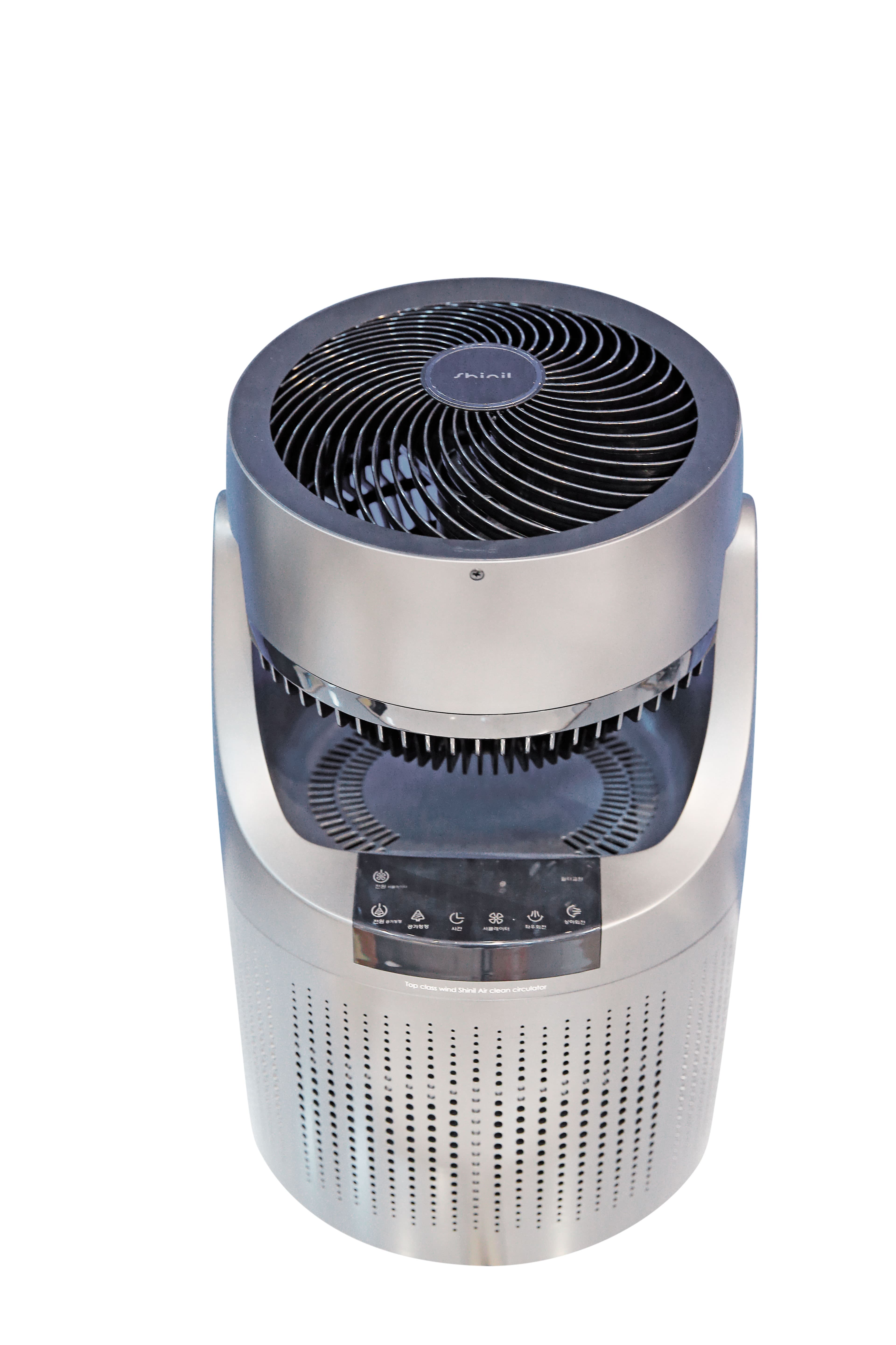 艾美特以電機製造為核心，為韓國品牌生產空氣清淨與循環扇功能的產品。