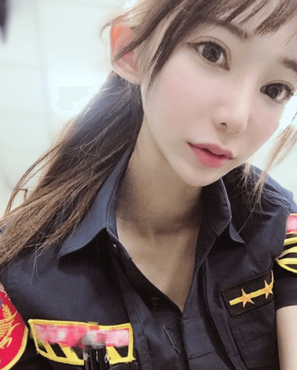 林筱綺在IG上經常PO出許多美照，吸引數十萬網友追蹤。（翻攝IG）