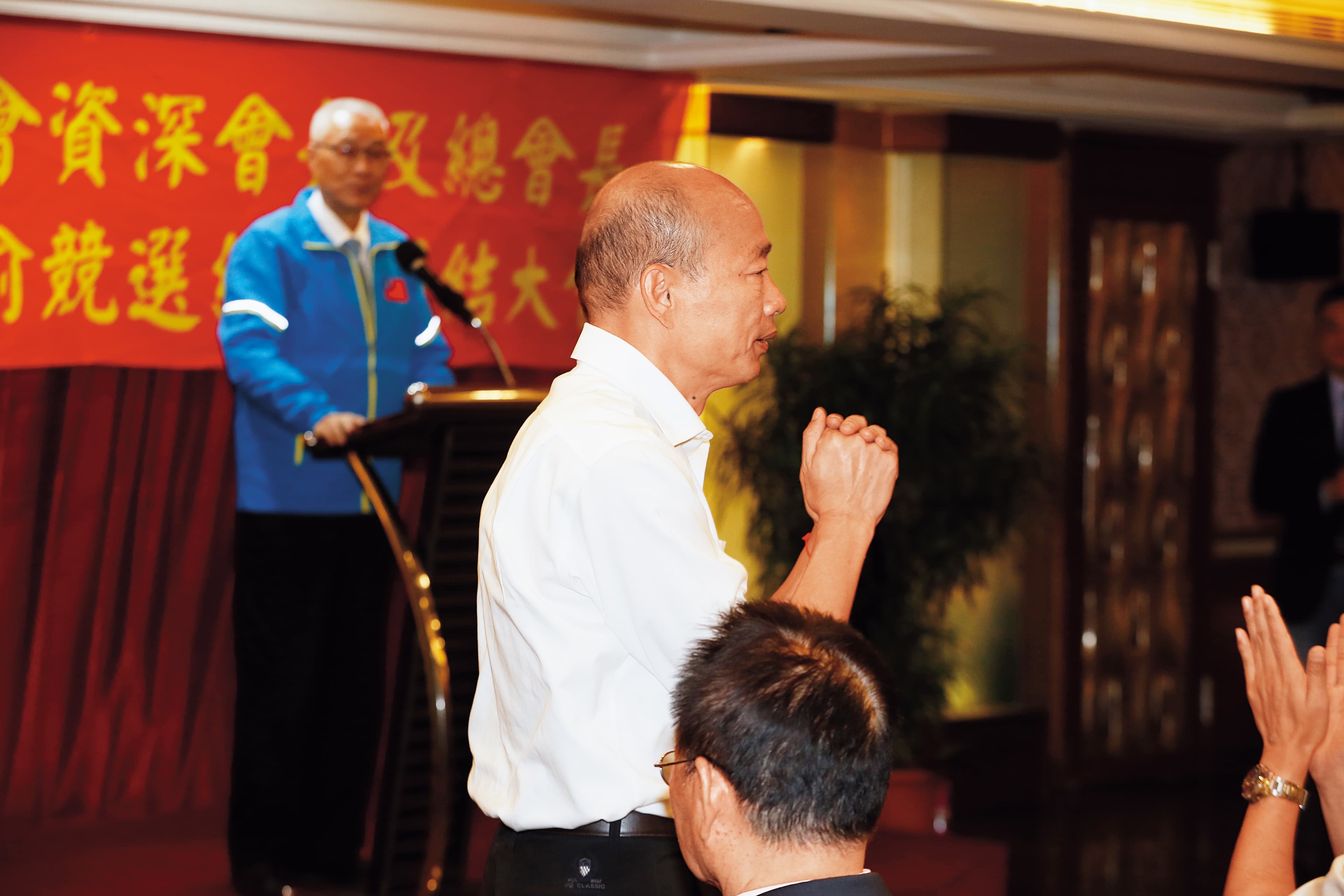 韓國瑜選情吃緊，未料自家人卻在背後因「位子」吵翻天。