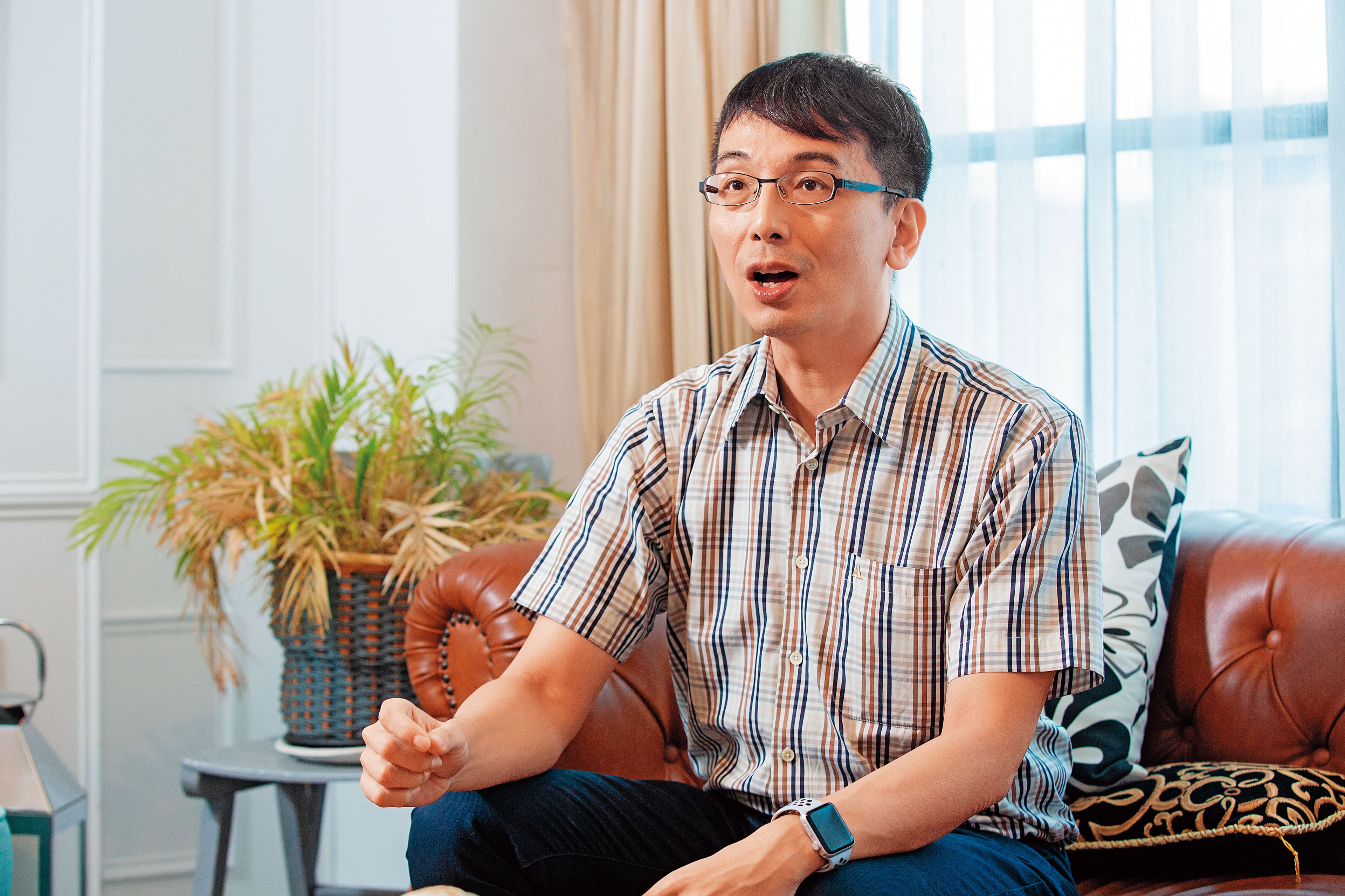 曾擔任銀行理專的Jim男建議，為保障資產安全，投資人至少每月對帳1次。