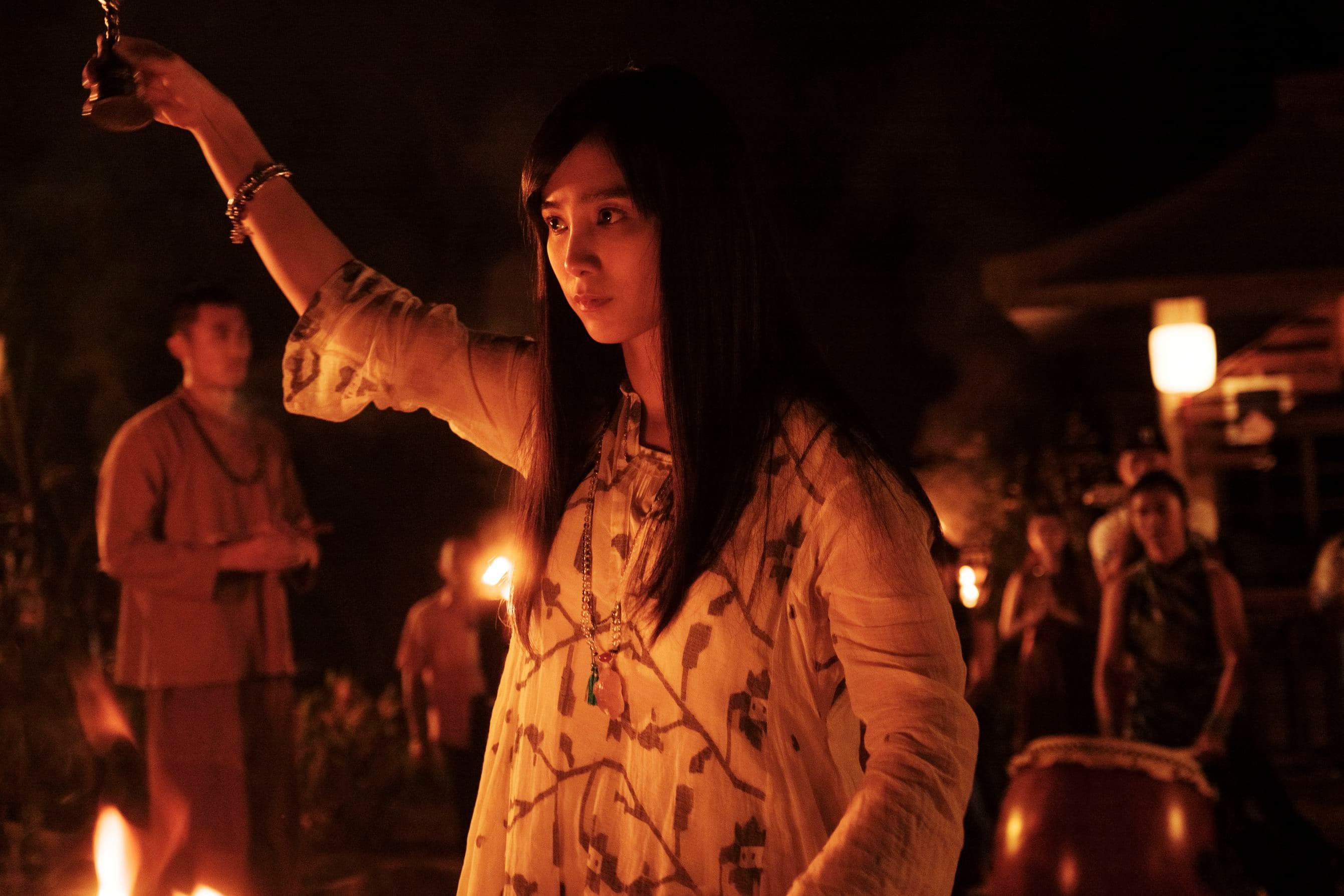温貞菱在《通靈少女2》中因飾演聖宇堂仙姑一角， 更在拍攝期間改吃素。（公視提供）