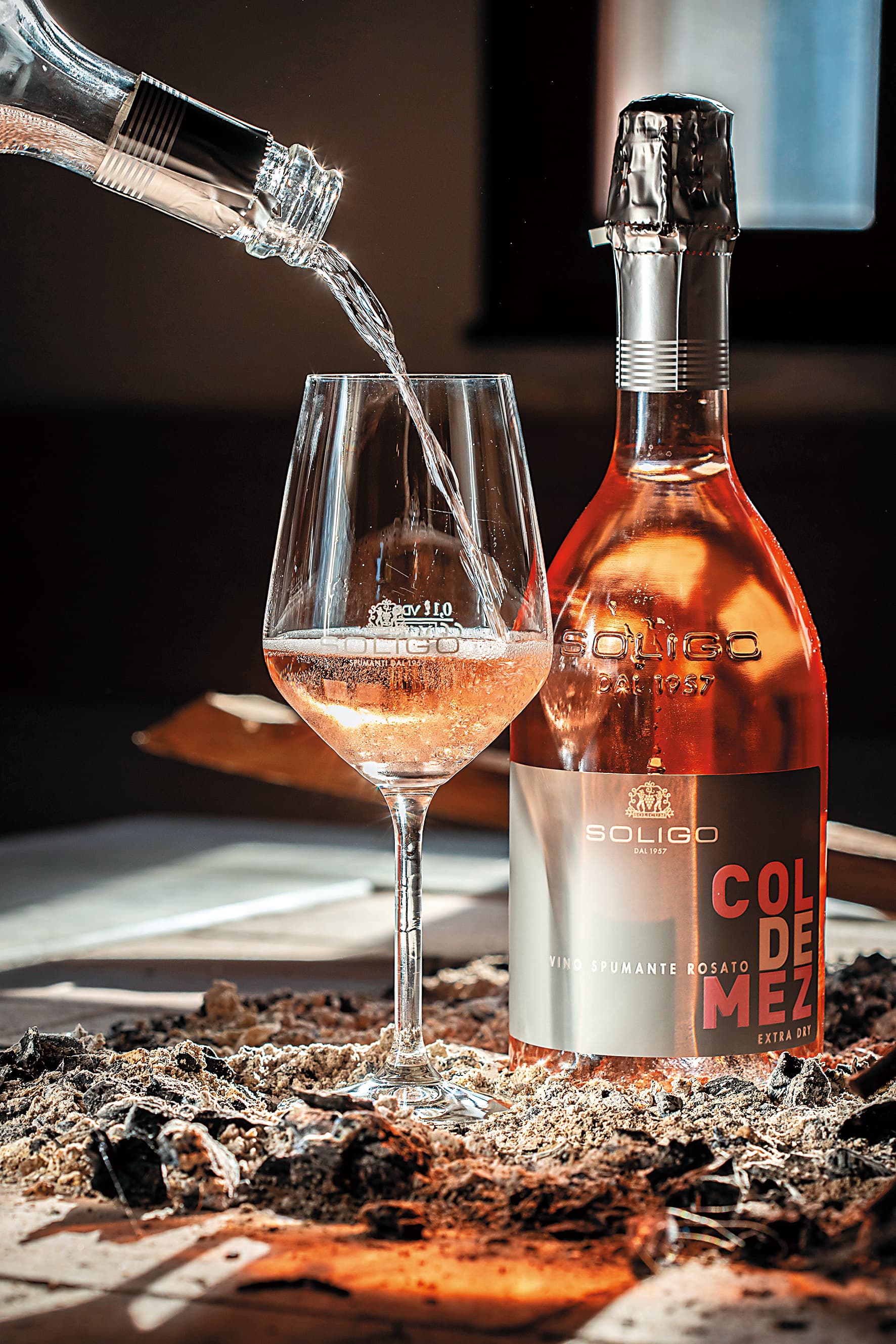 「Col de Mez Rosé」花香間雜野草莓般甜香，雖然尚無法被稱為Prosecco，卻同樣有悠揚的喉韻與綿密氣泡。