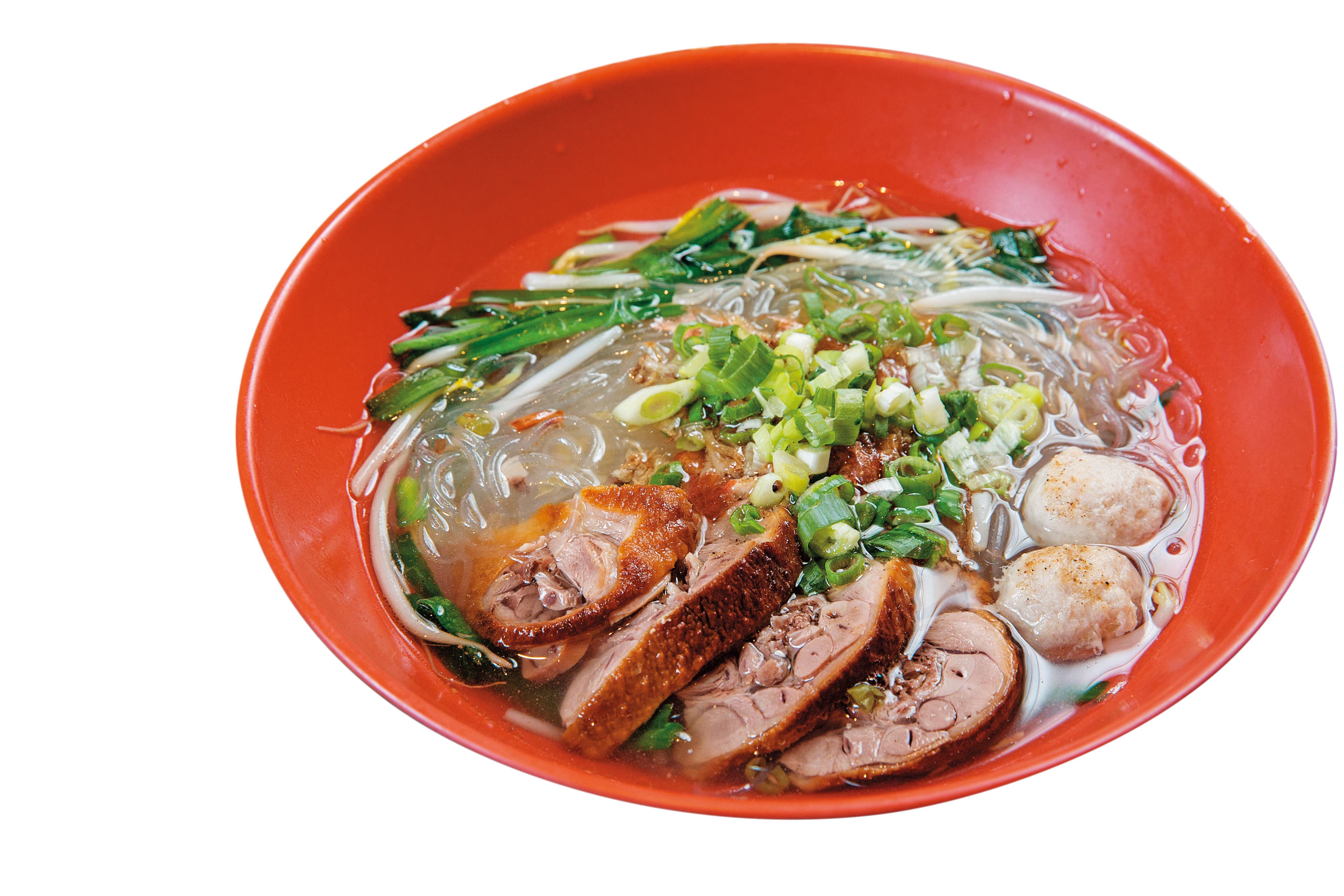 鴨肉冬粉，清湯裡有帶骨鴨肉的甘甜，配上油蔥，就是一碗古早味。（65元／碗）