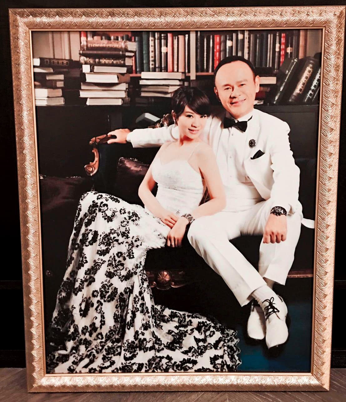 林以婕的老公是蘇睿騏，本刊曾經報導，他宣稱易宏生技有牛樟芝技術，以及行銷一條龍營運模式，結果未曾獲利，帳面現金不夠，還拿去向對岸飲料廠買王老吉，被控涉嫌掏空。（讀者提供）