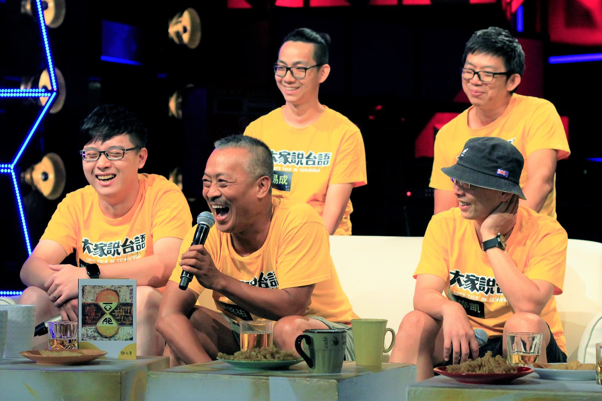 謝銘祐自爆廟口演唱聽眾只有一人，還是那間廟的廟公 。（公視提供）