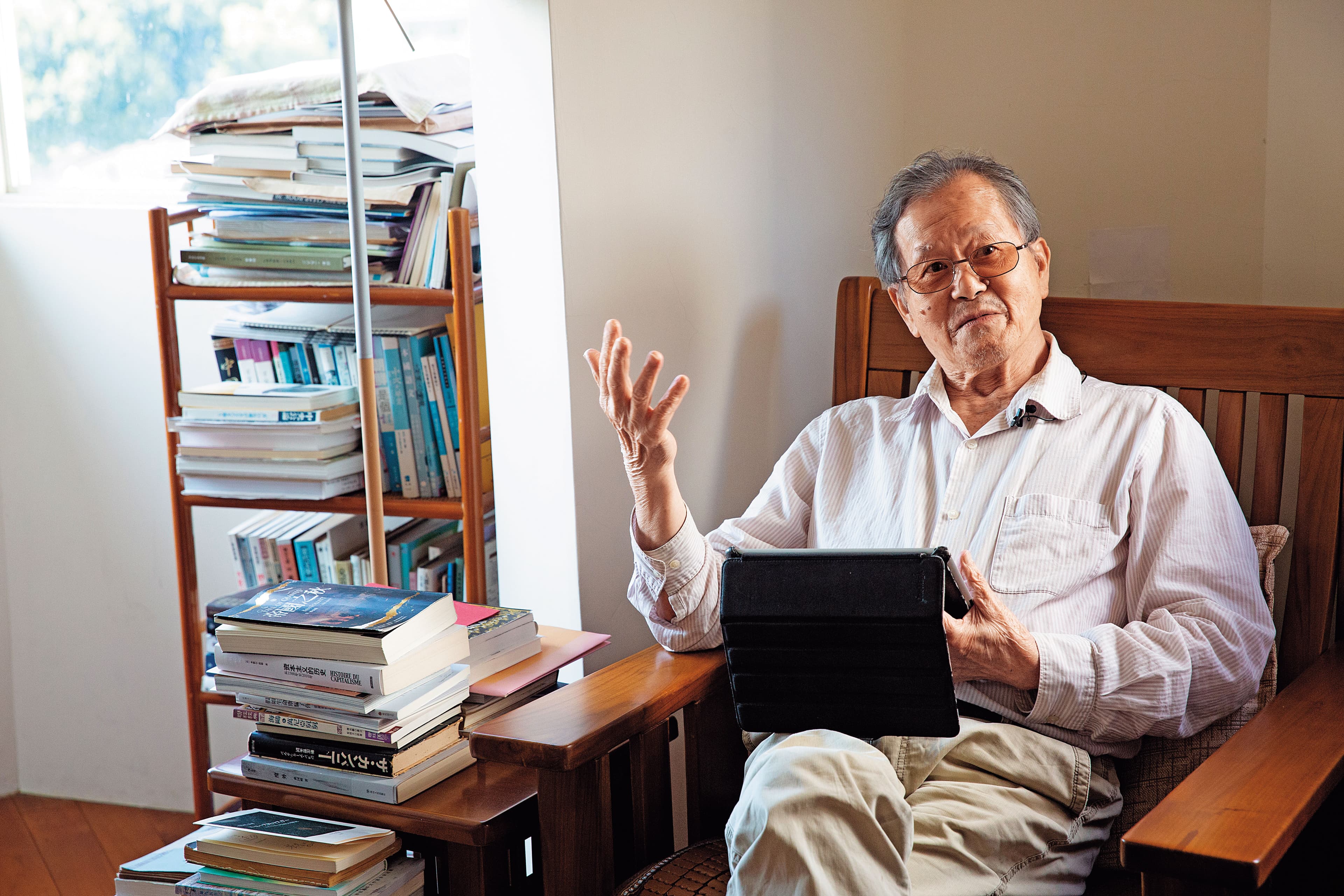 黃春明新作《跟著寶貝兒走》是他創作生涯第一個長篇小說，亦是他首度用iPad創作。