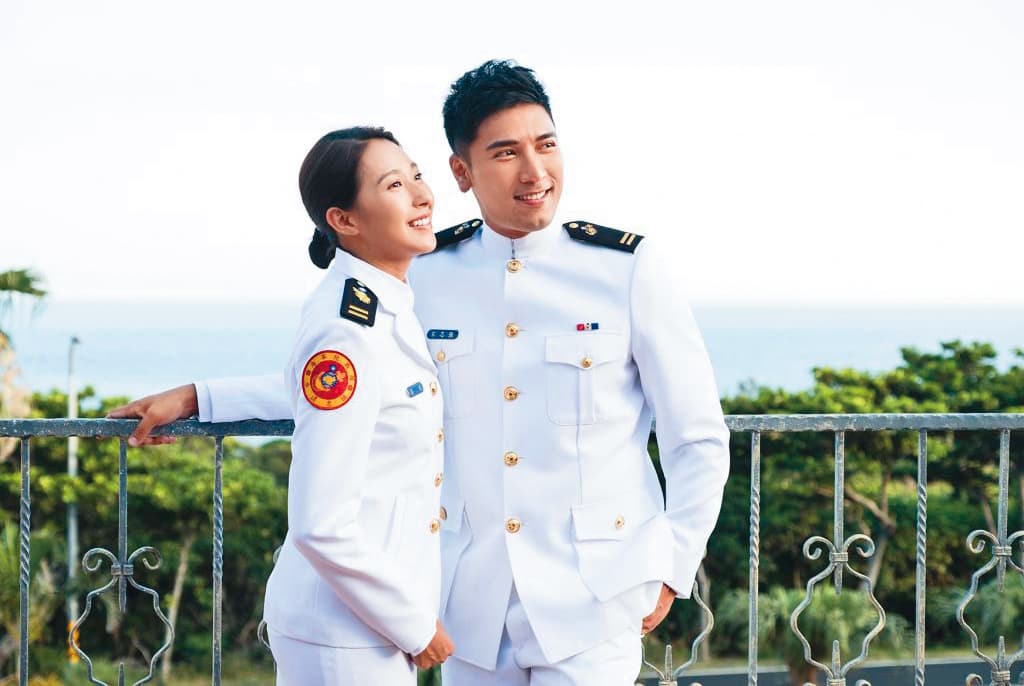 楊晴（左）和羅平（右）去年演出《女兵日記》獲得許多觀眾喜愛。（TVBS提供）