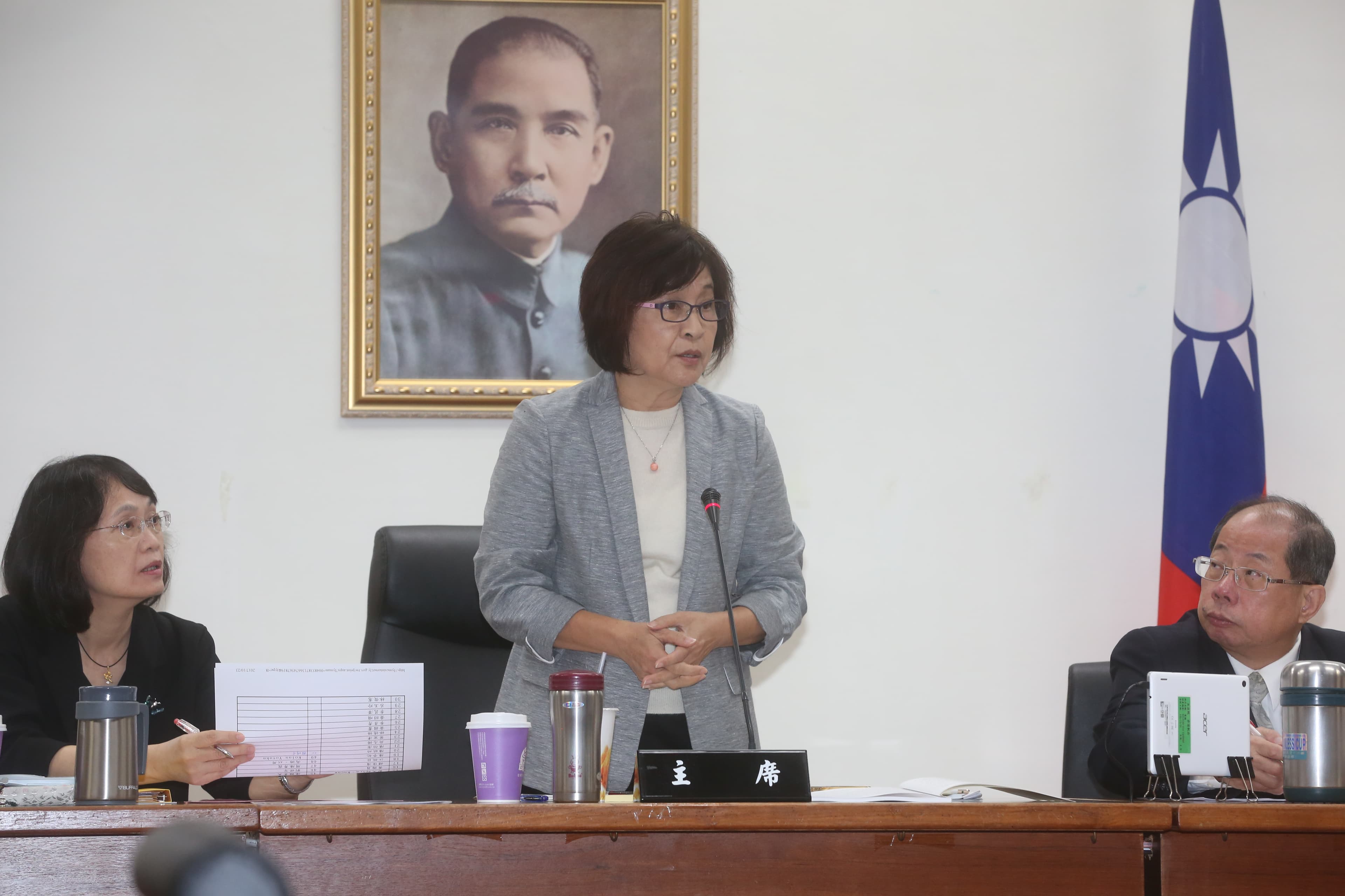 2011年，雲林縣長蘇治芬信誓旦旦地說要拆除張家違法農舍，卻動不了分毫。