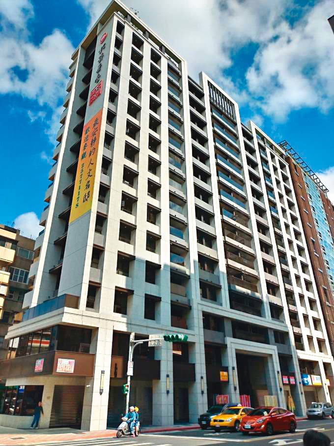 阿翔為了照顧家人，搬進北市八德路上的豪宅，離謝忻目前住處僅5分鐘車程。（太旭建設提供）