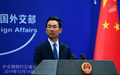 對於中國《騰訊體育》悄悄恢復NBA直播，中國外交部發言人耿爽表示，體育交流增進中美友好。（翻攝自中國外交部官網）