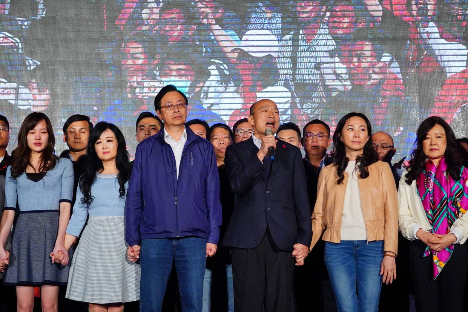 韓國瑜發表敗選感言後，取消原定的國際記者會，被民眾目擊現身在知名火鍋店。